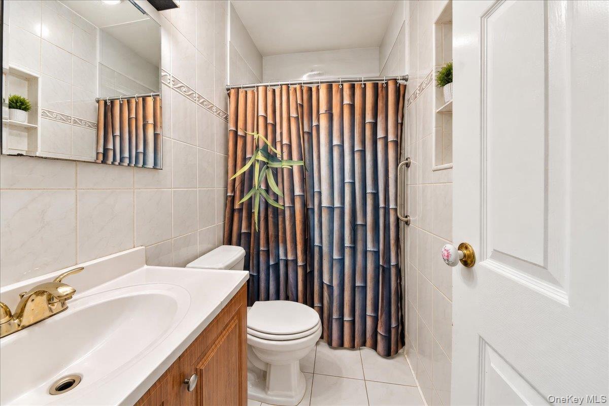 Single Family Lucerne Street  Bronx, NY 10465, MLS-1056083-13