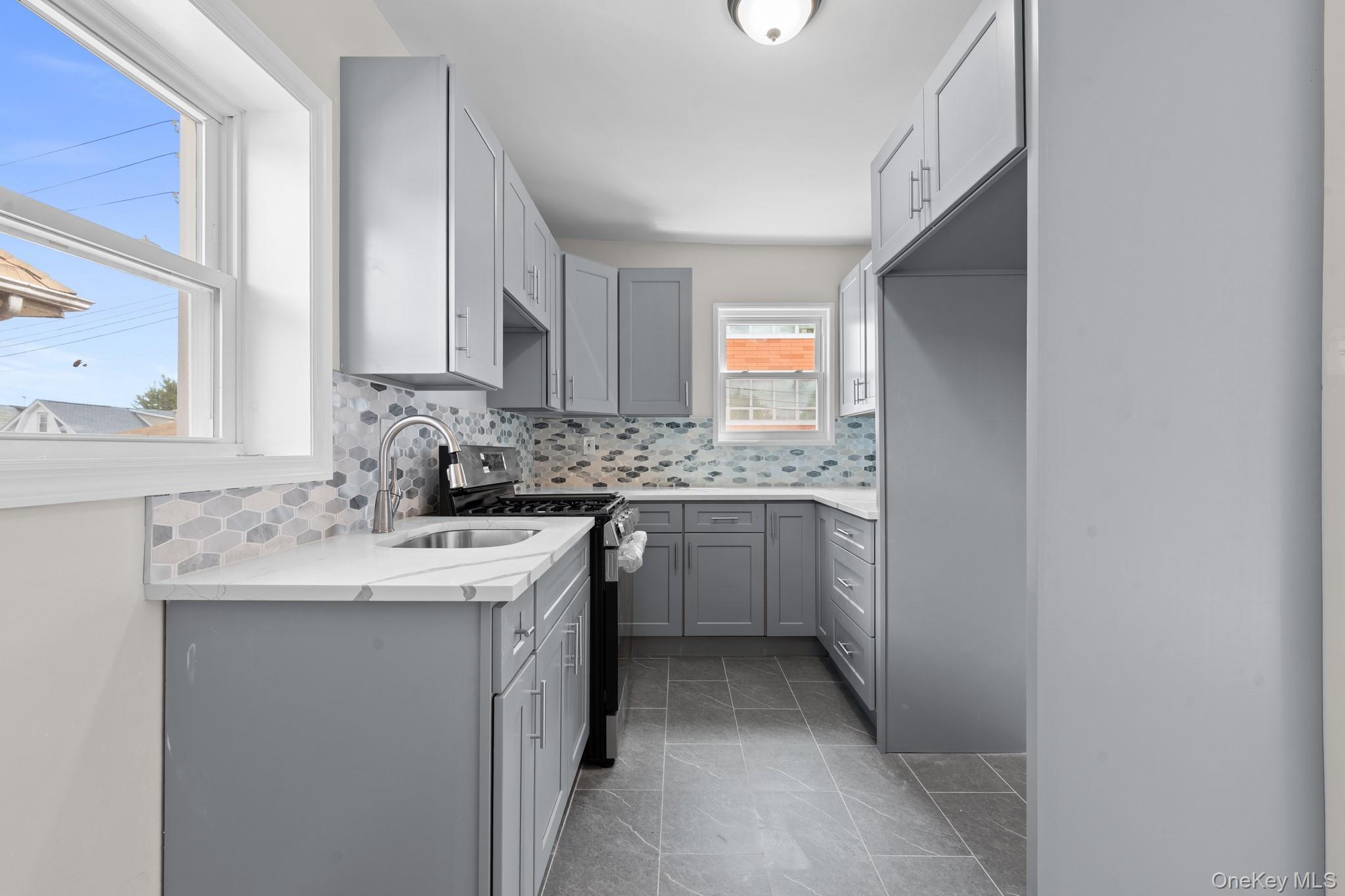 Single Family Polhemus Avenue  Queens, NY 11433, MLS-1056099-3