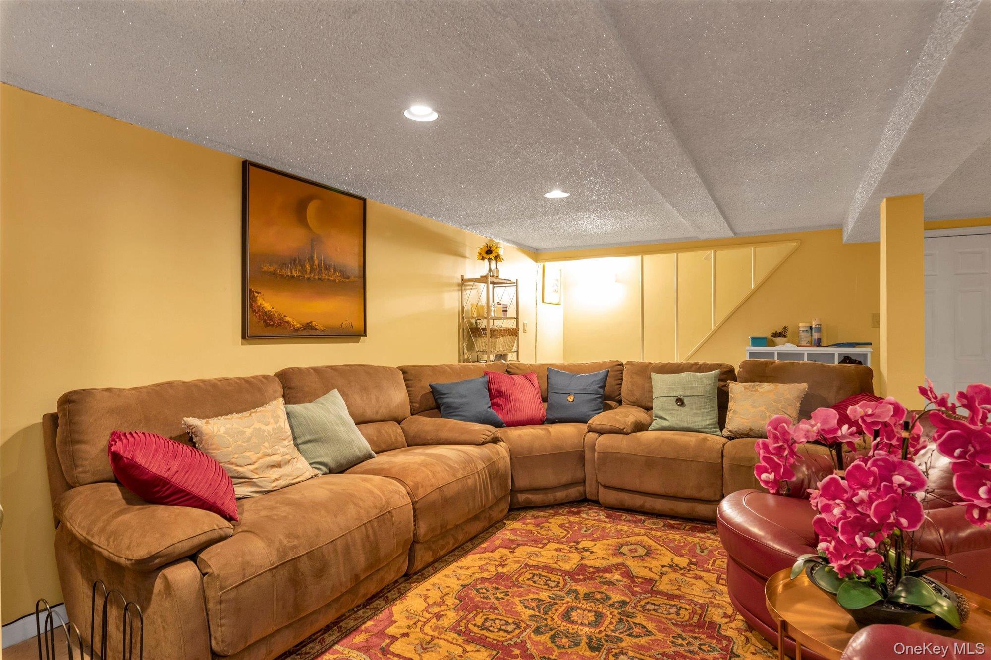 Single Family 192nd Street Queens, NY 11413, MLS-1056127-14