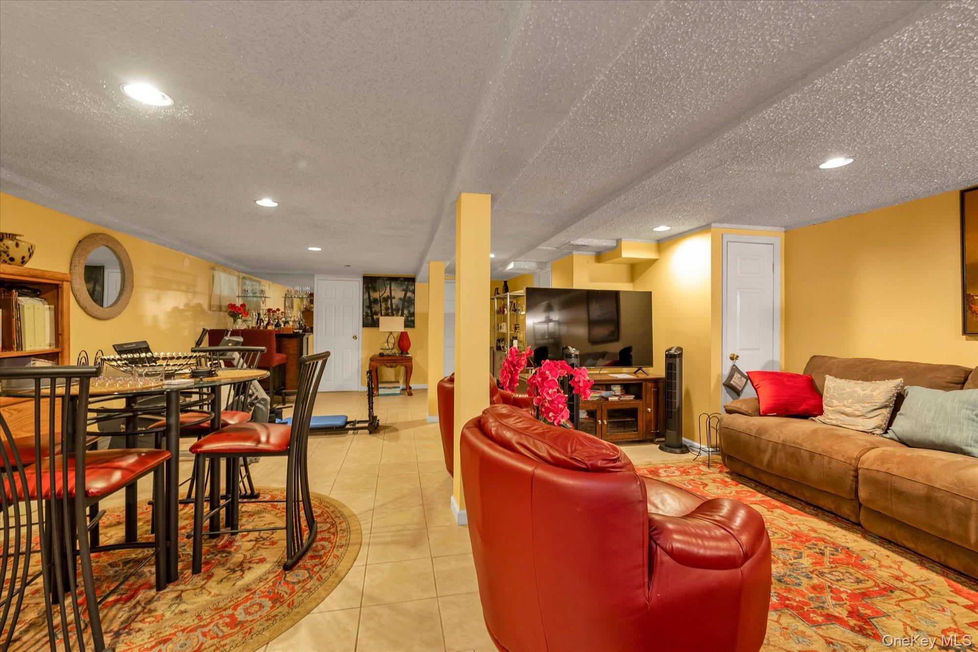 Single Family 192nd Street Queens, NY 11413, MLS-1056127-15