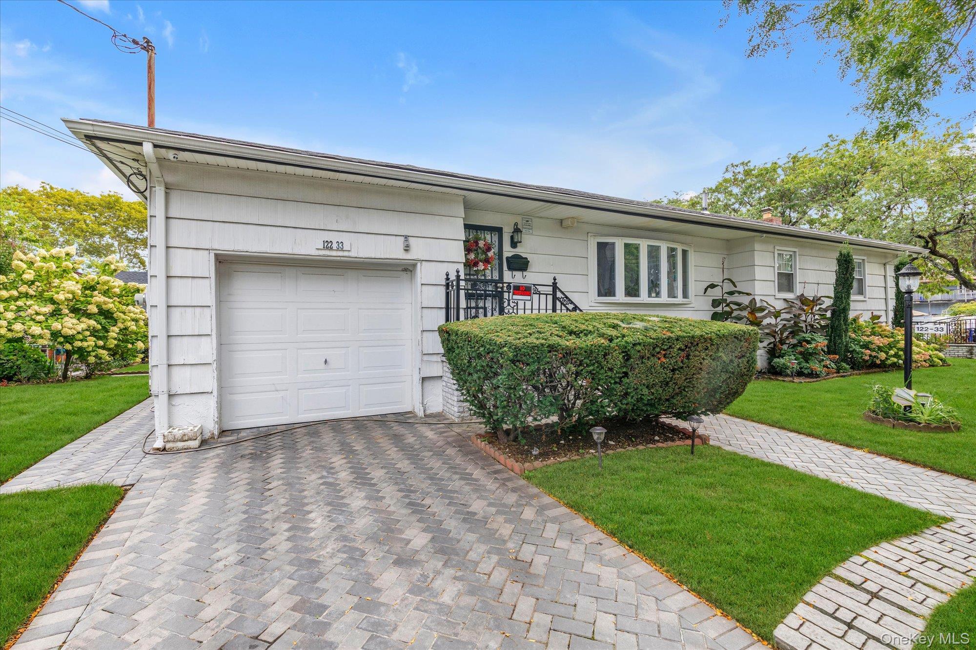 Single Family 192nd Street  Queens, NY 11413, MLS-1056127-21