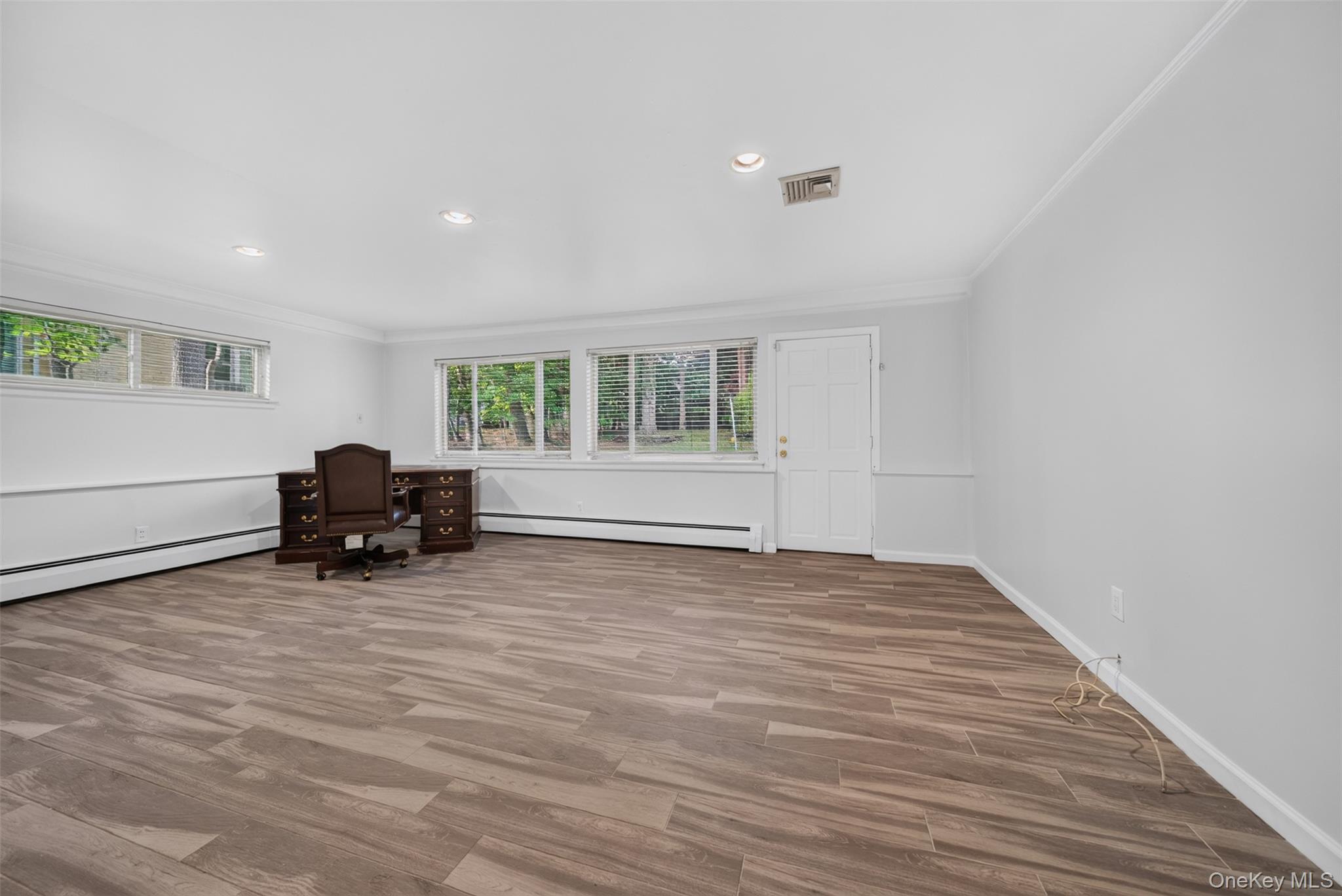 Single Family Fernwood Lane  Nassau County, NY 11576, MLS-1056132-15