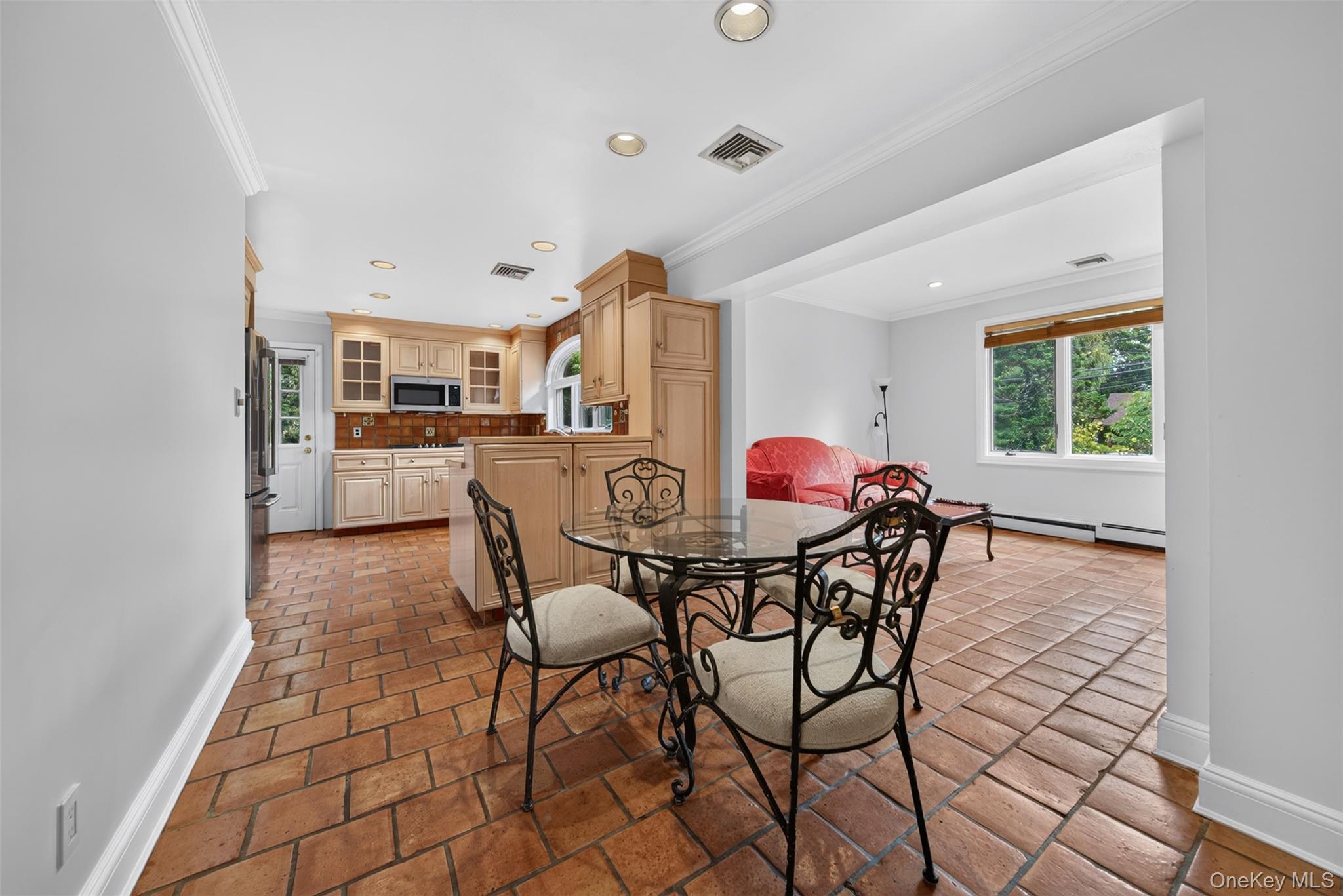 Single Family Fernwood Lane  Nassau County, NY 11576, MLS-1056132-6