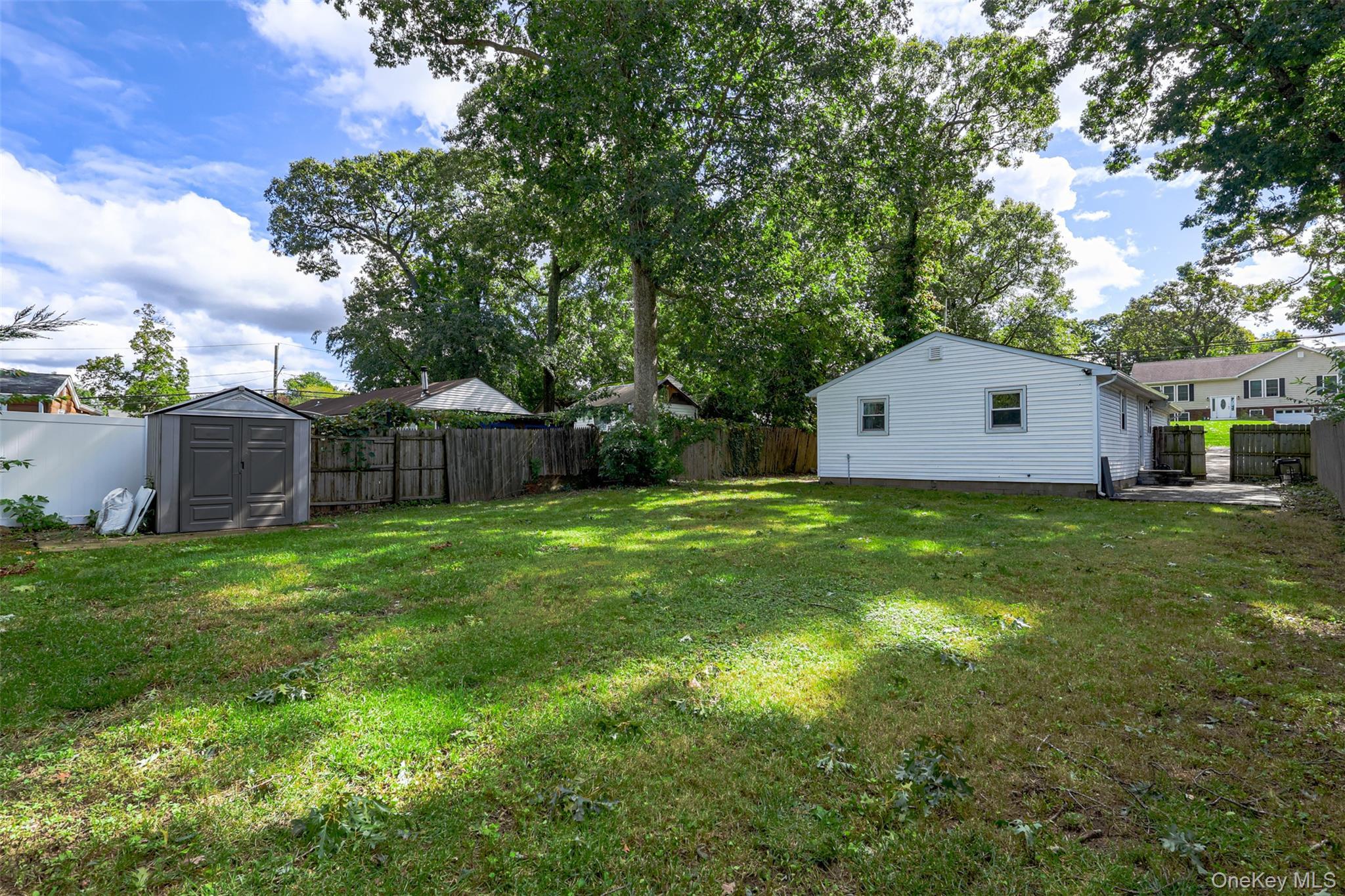 Single Family Elmwood Avenue Suffolk County, NY 11784, MLS-1056171-11