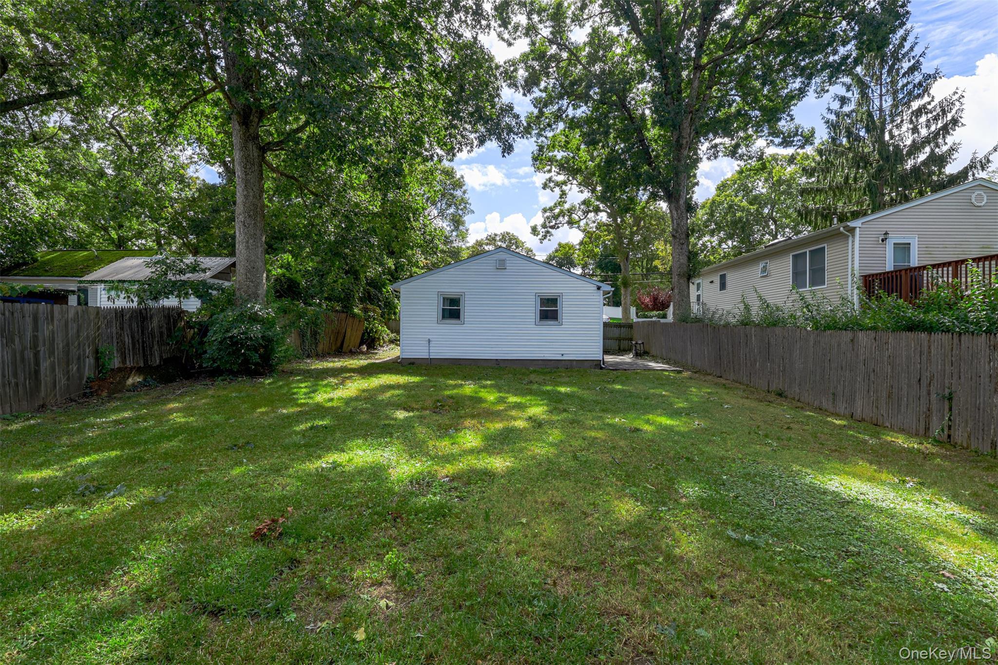 Single Family Elmwood Avenue Suffolk County, NY 11784, MLS-1056171-12