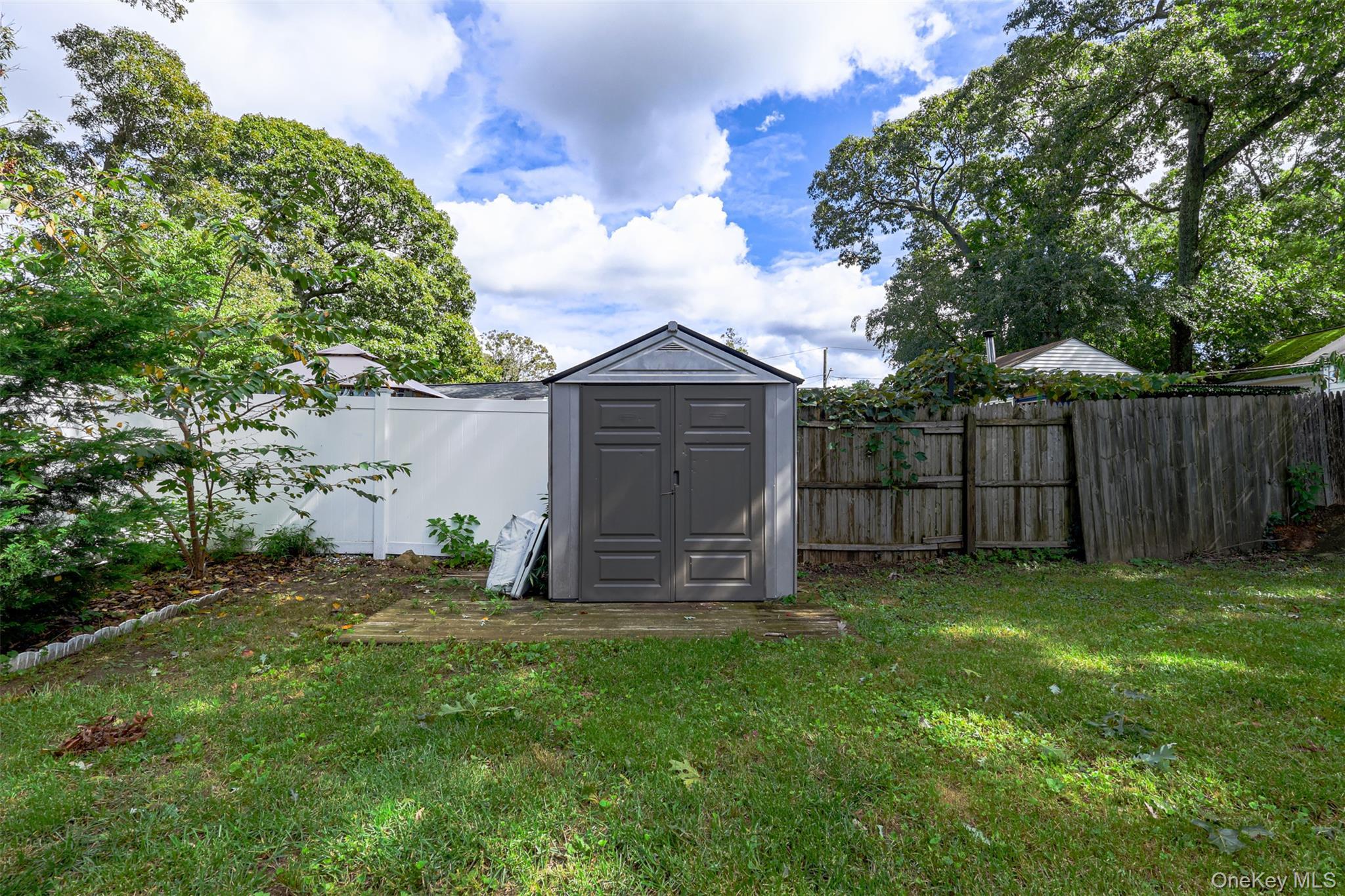 Single Family Elmwood Avenue Suffolk County, NY 11784, MLS-1056171-13