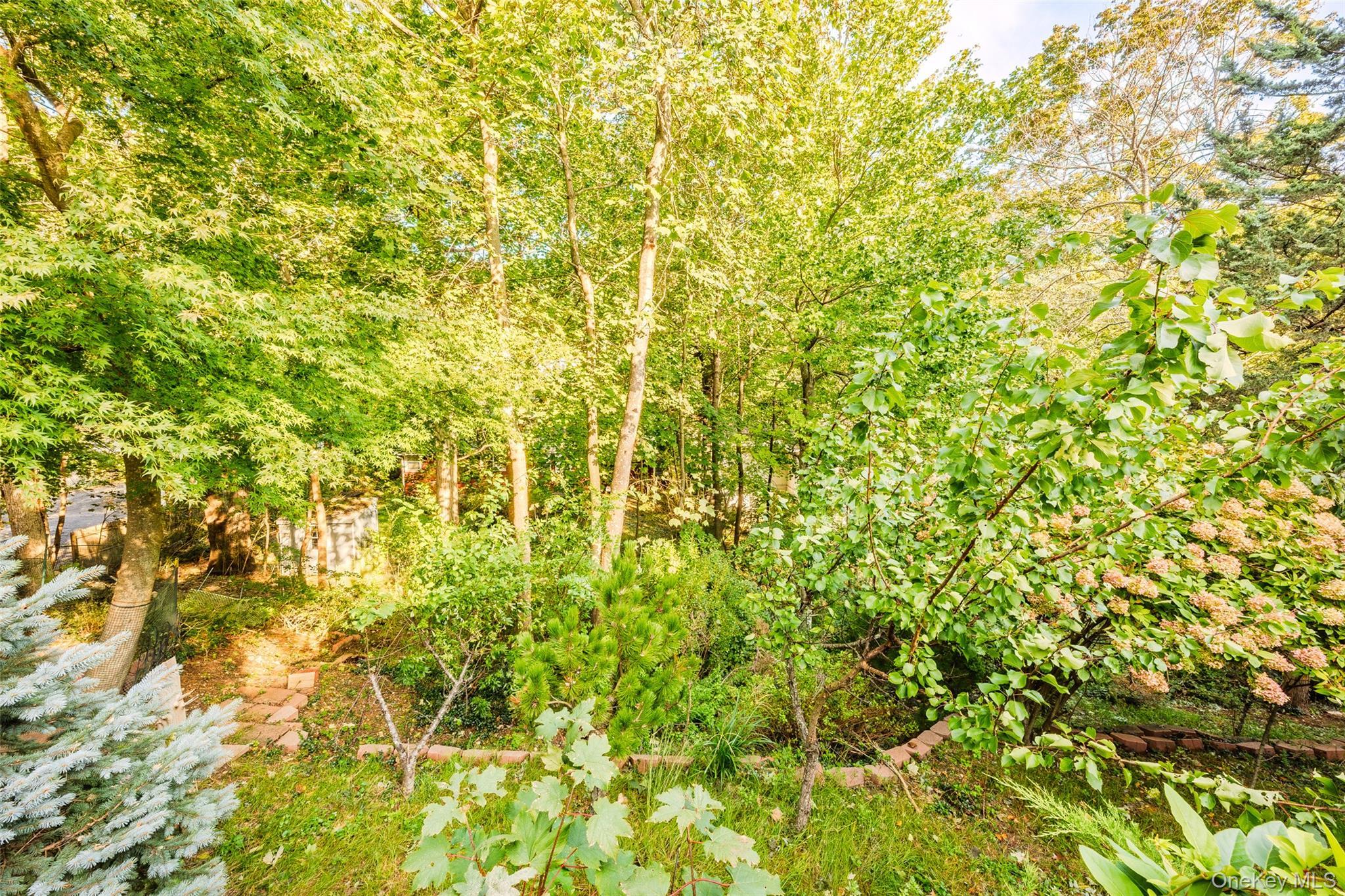 Single Family Amityville Road  Suffolk County, NY 11789, MLS-1056174-27