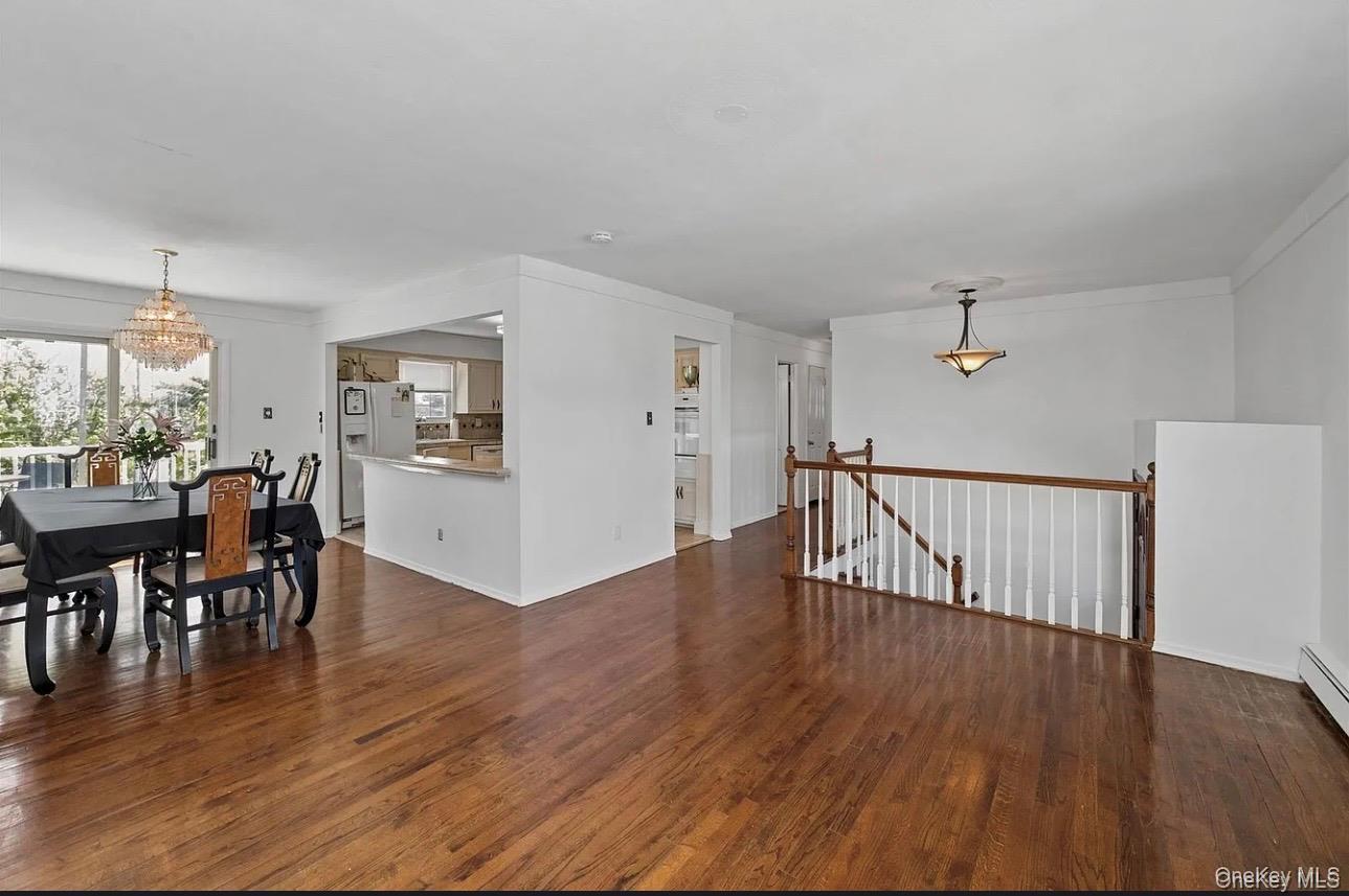 Single Family Acapulco Street  Nassau County, NY 11509, MLS-1056175-10