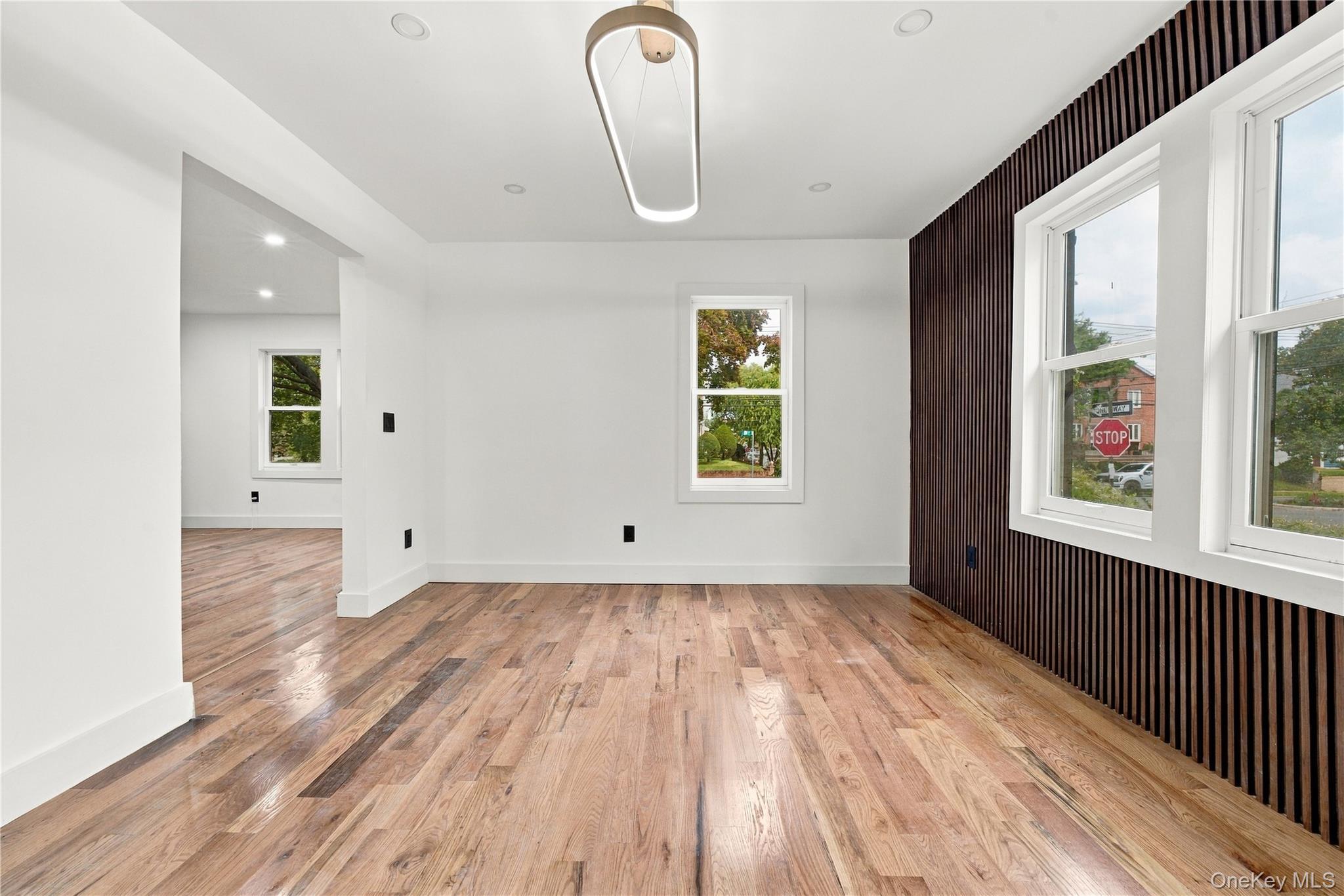 Single Family 139th Avenue  Queens, NY 11413, MLS-1056177-10