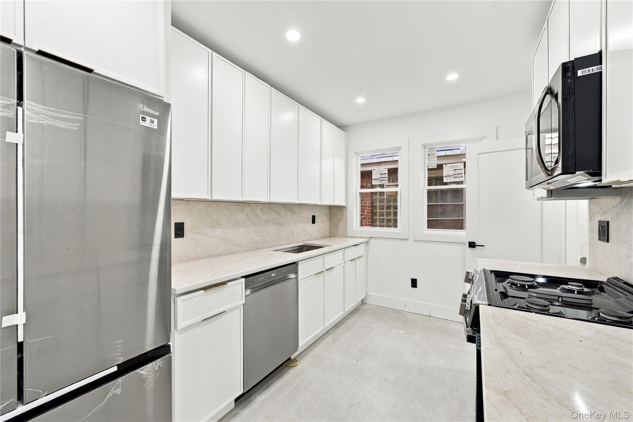 Single Family 139th Avenue  Queens, NY 11413, MLS-1056177-13