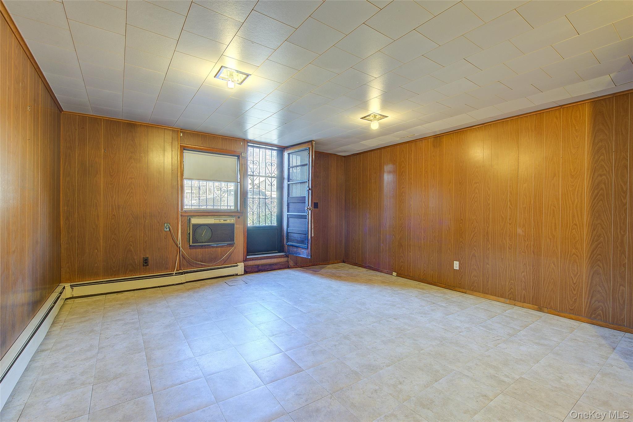 Single Family 76th Street  Queens, NY 11370, MLS-1056196-39