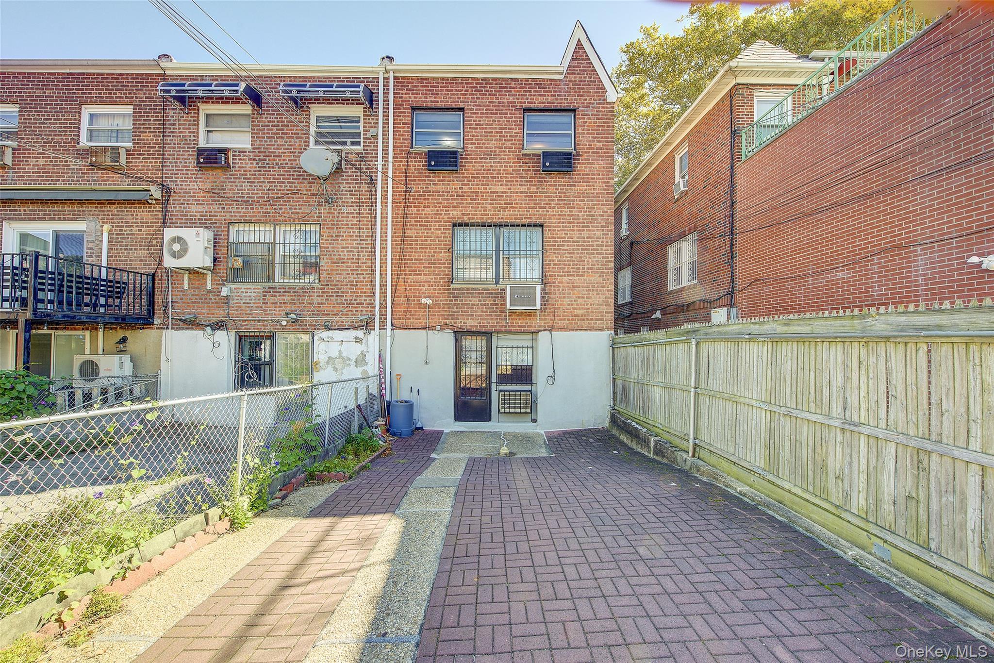 Single Family 76th Street  Queens, NY 11370, MLS-1056196-44