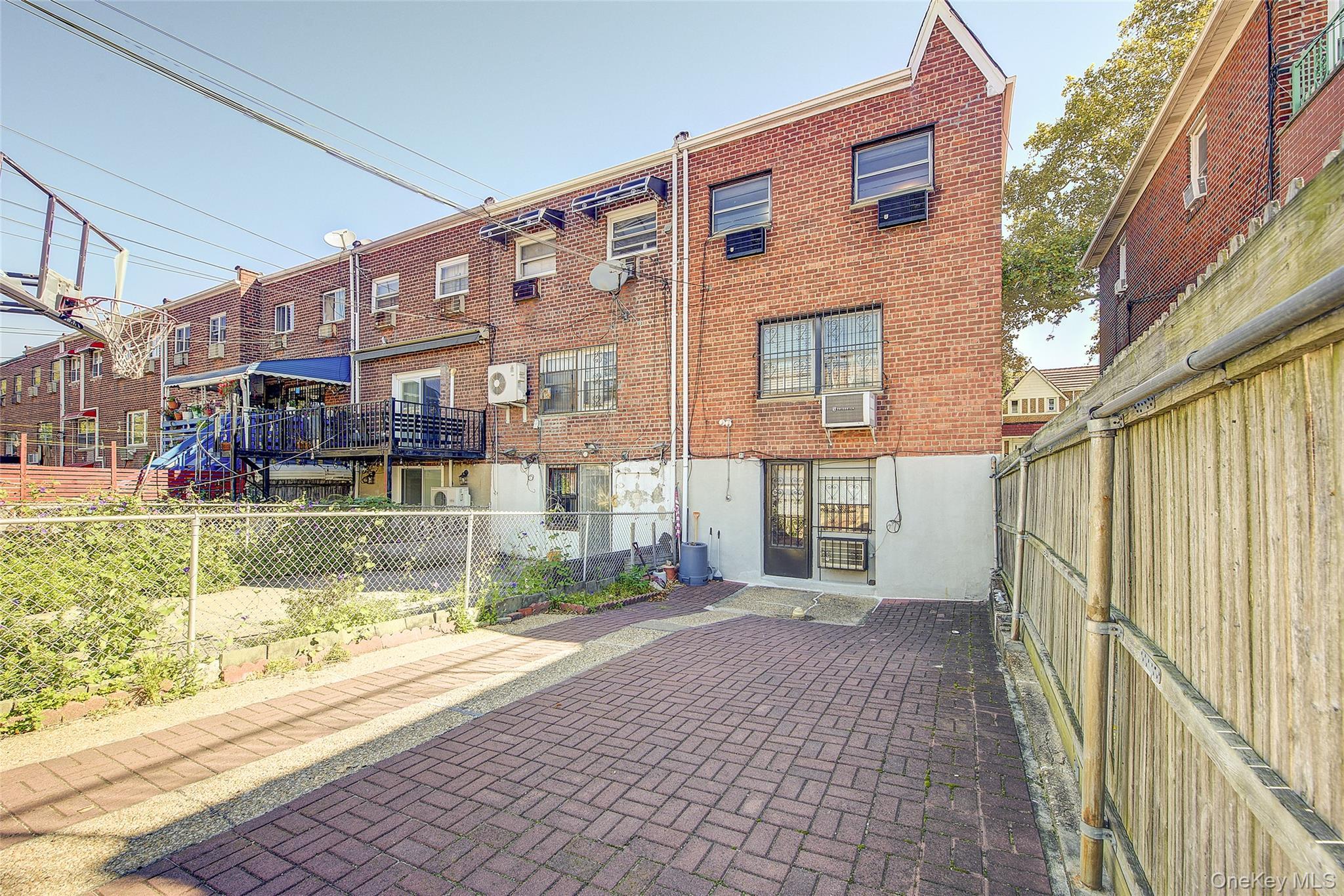 Single Family 76th Street  Queens, NY 11370, MLS-1056196-45