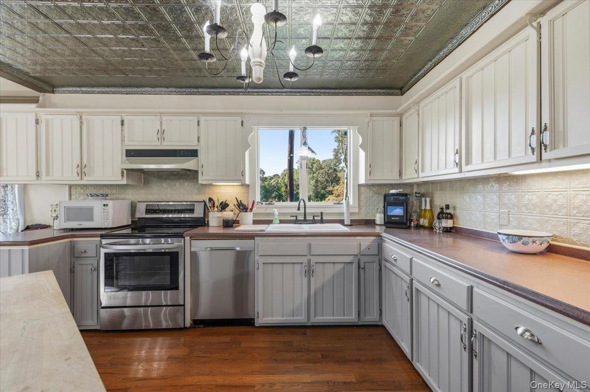 Single Family Westphalia Road Suffolk County, NY 11952, MLS-1056248-10