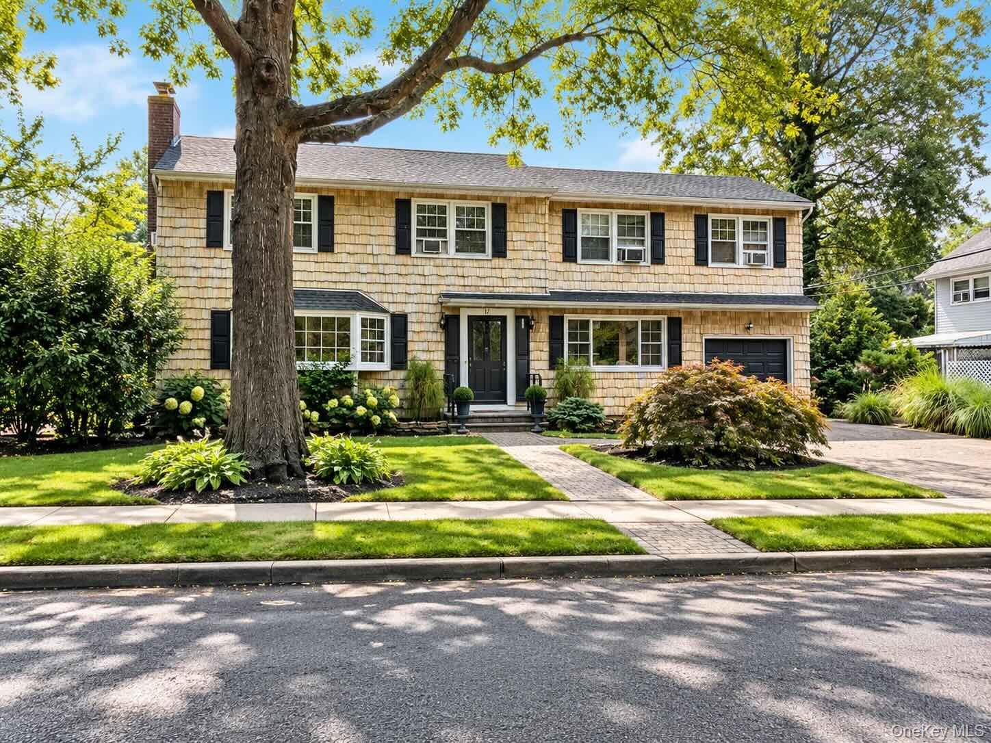 Single Family Bayberry Avenue  Nassau County, NY 11530, MLS-1056255-23