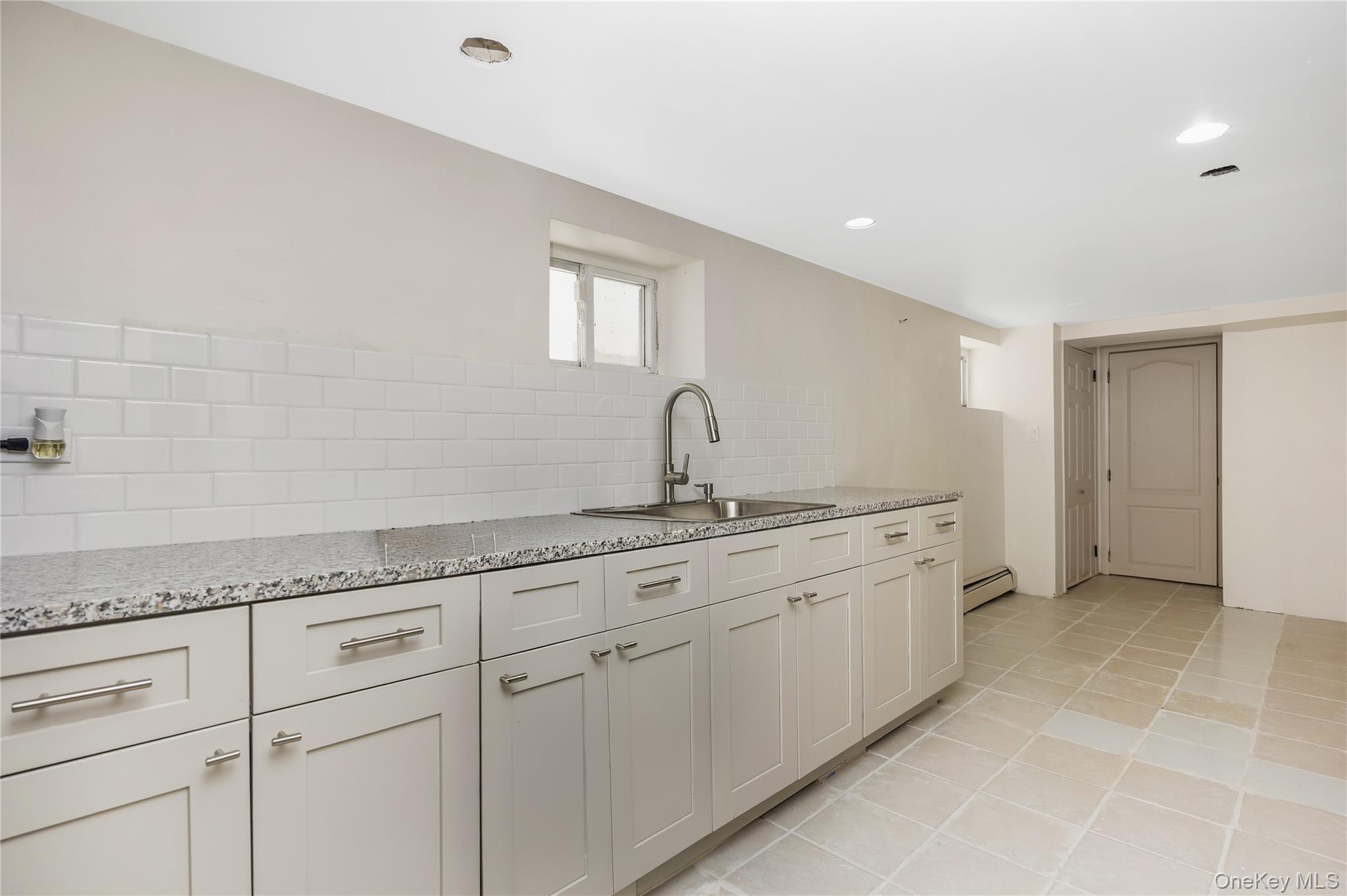 Single Family 107th Avenue Queens, NY 11417, MLS-1056273-27