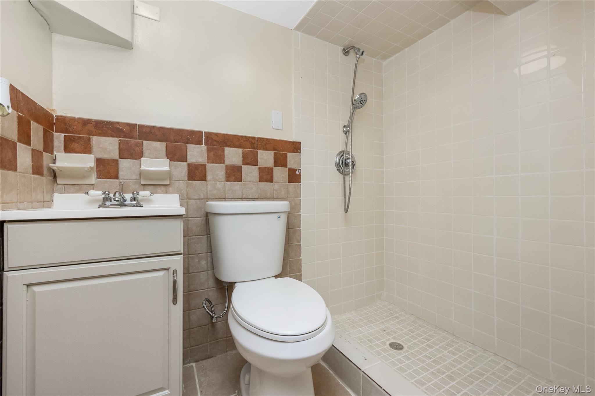 Single Family 107th Avenue Queens, NY 11417, MLS-1056273-31