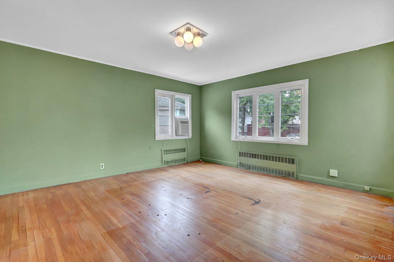 Single Family Grand Central Parkway  Queens, NY 11427, MLS-1056279-27