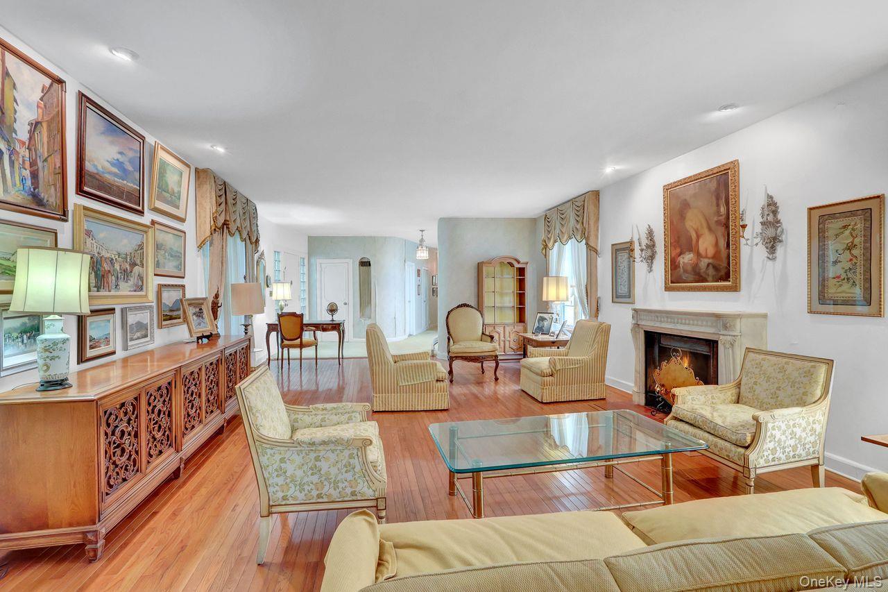 Single Family Grand Central Parkway  Queens, NY 11427, MLS-1056279-7