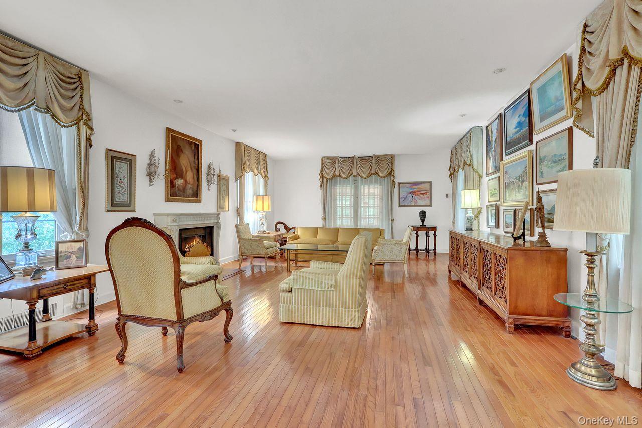 Single Family Grand Central Parkway  Queens, NY 11427, MLS-1056279-8