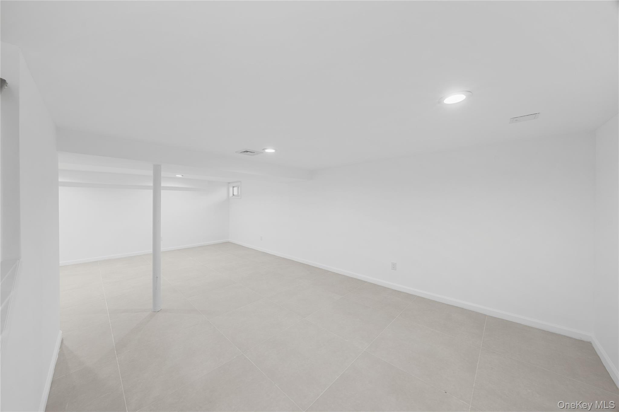 Single Family Melanie Lane  Nassau County, NY 11791, MLS-1056312-36