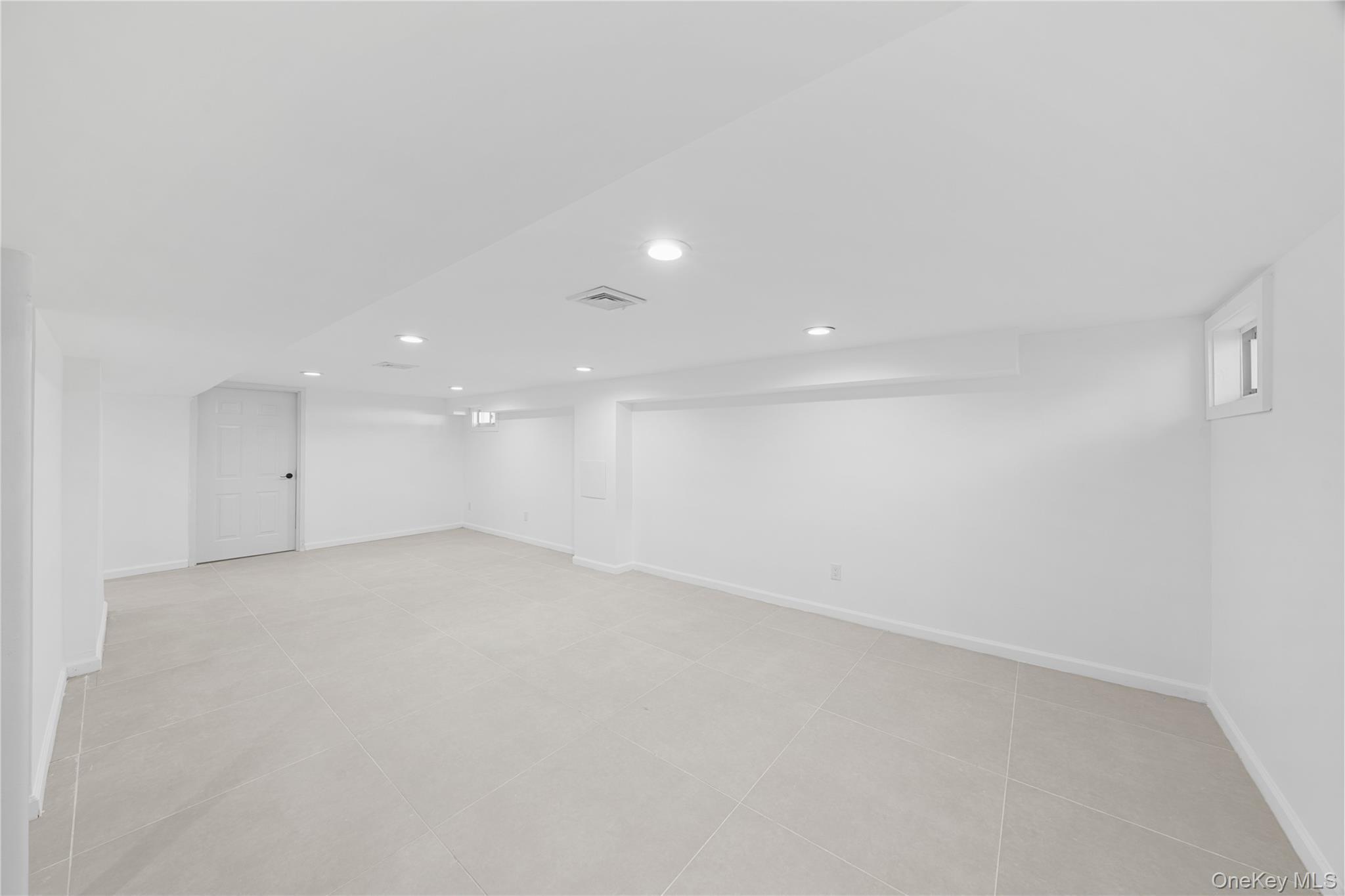 Single Family Melanie Lane  Nassau County, NY 11791, MLS-1056312-37