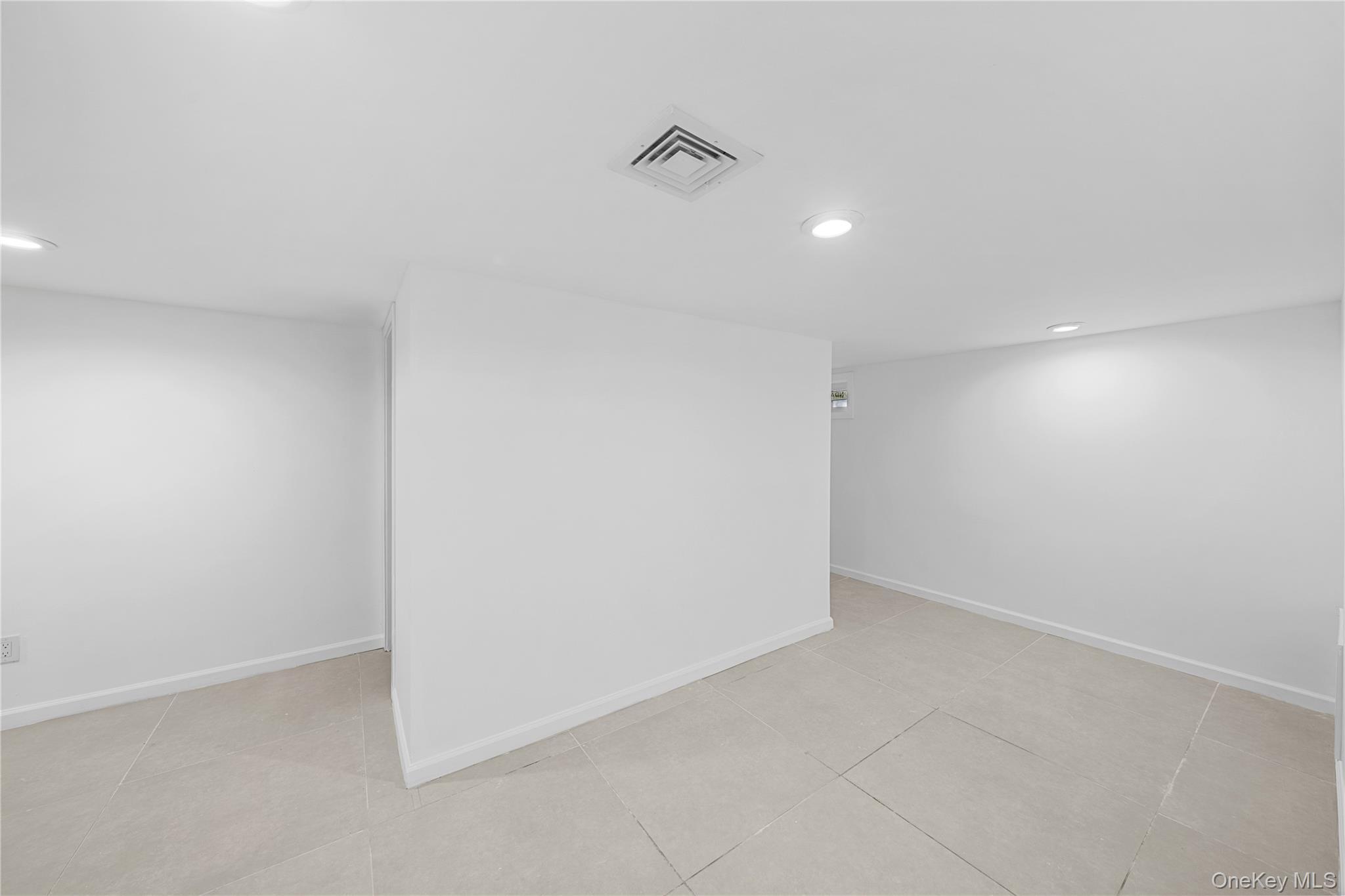 Single Family Melanie Lane  Nassau County, NY 11791, MLS-1056312-38