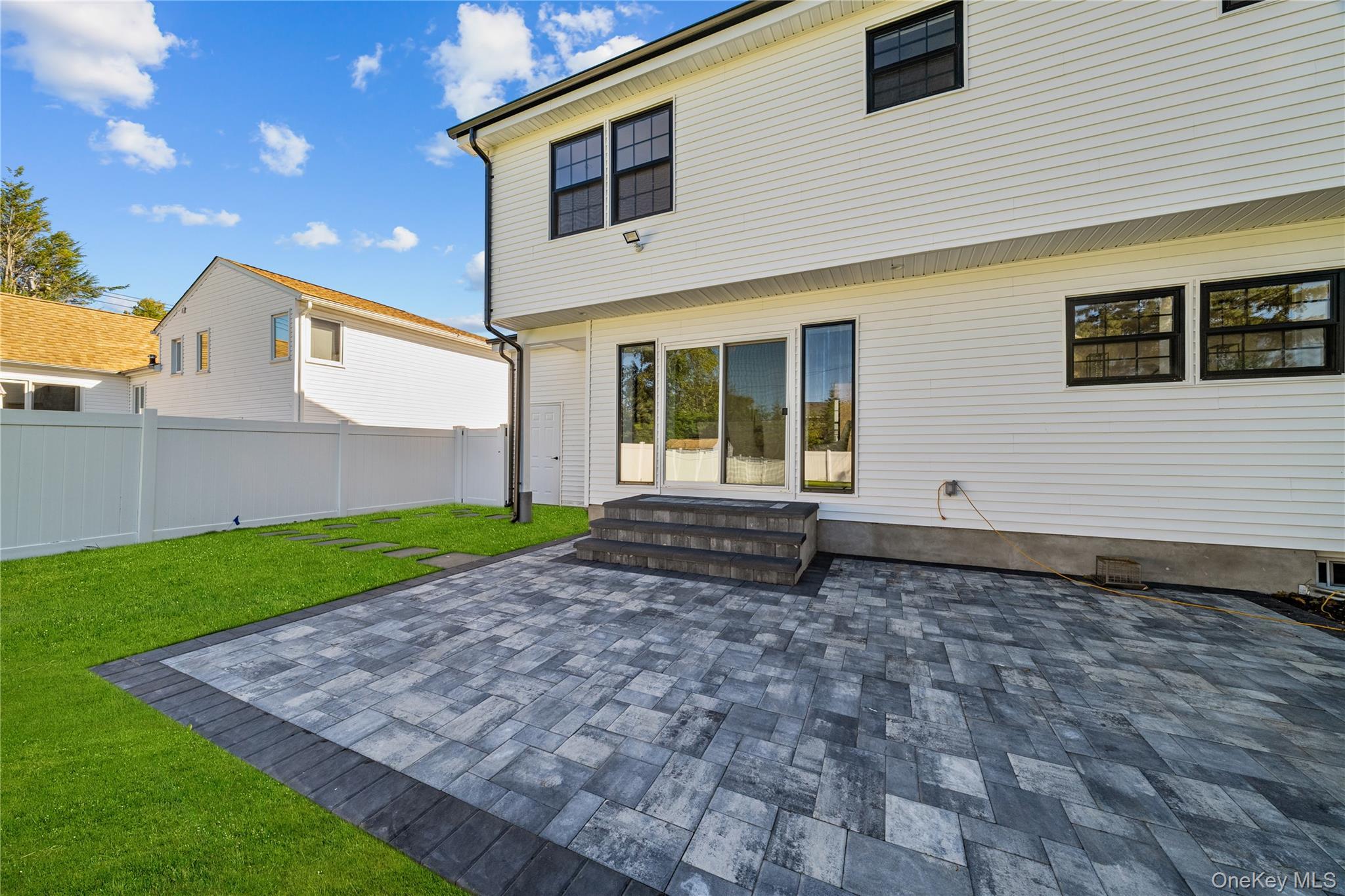 Single Family Melanie Lane  Nassau County, NY 11791, MLS-1056312-44