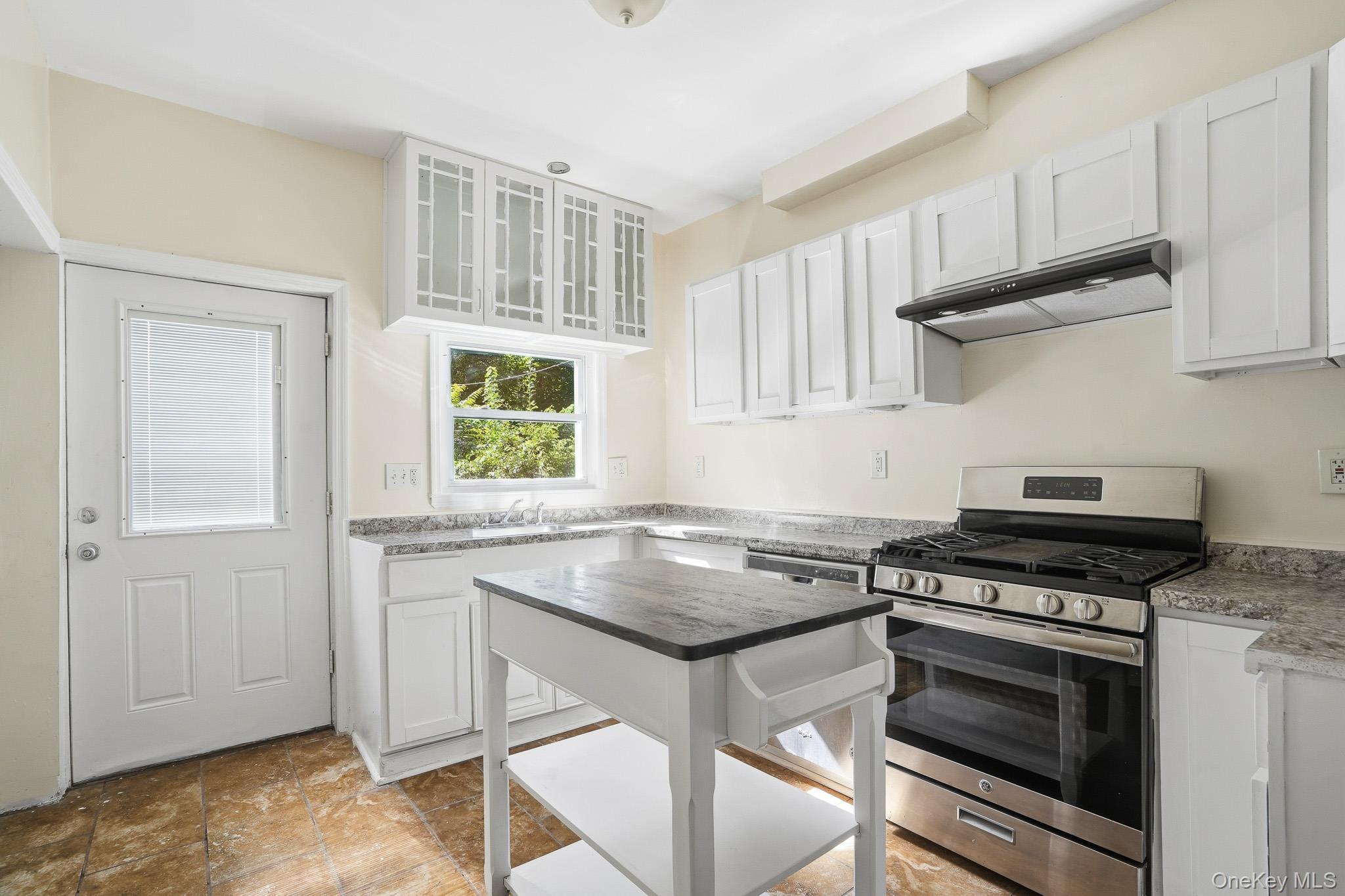 Single Family Parker Avenue  Dutchess County, NY 12601, MLS-1056313-12