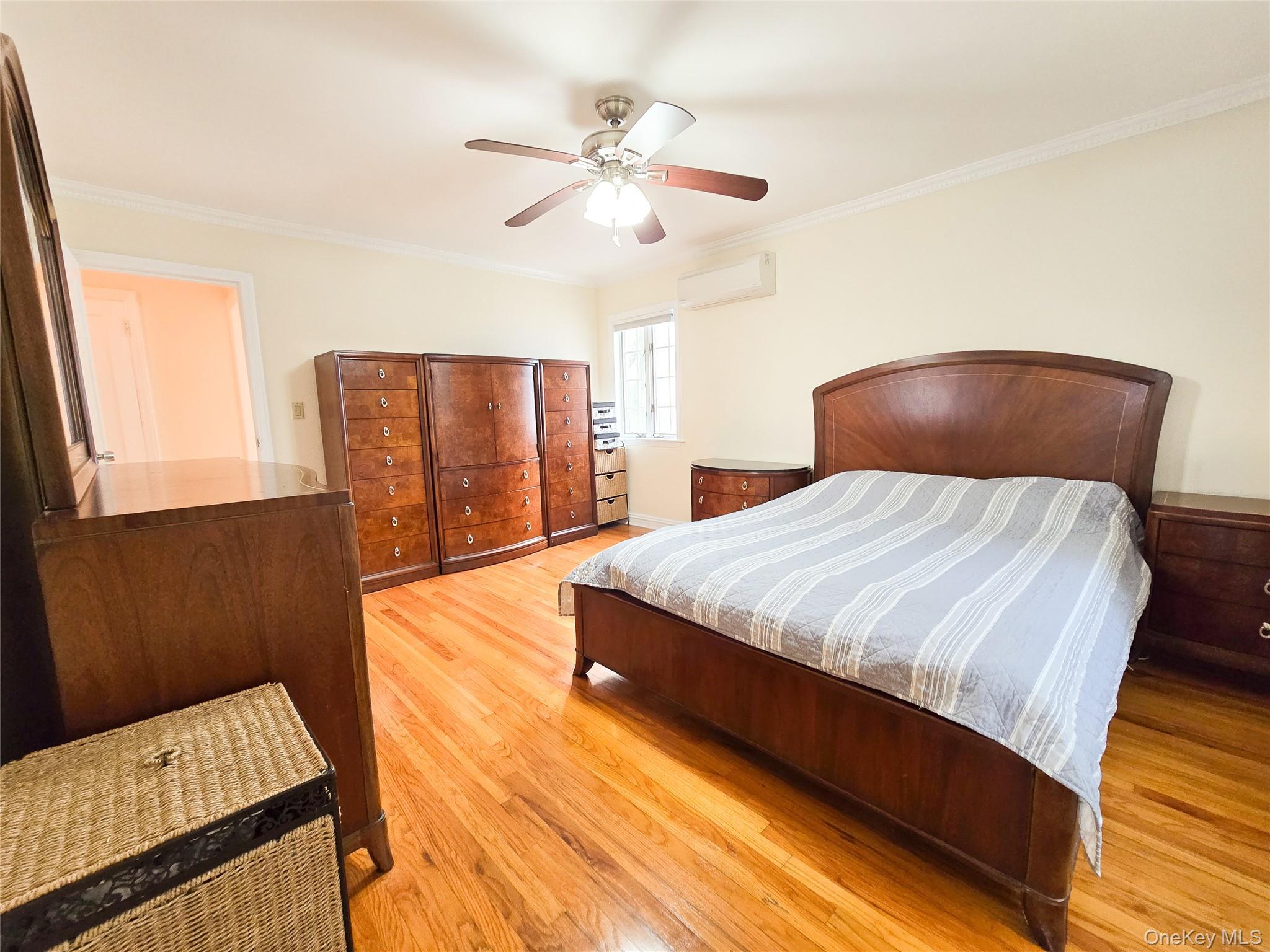 Single Family 215 Street Queens, NY 11364, MLS-1056341-17