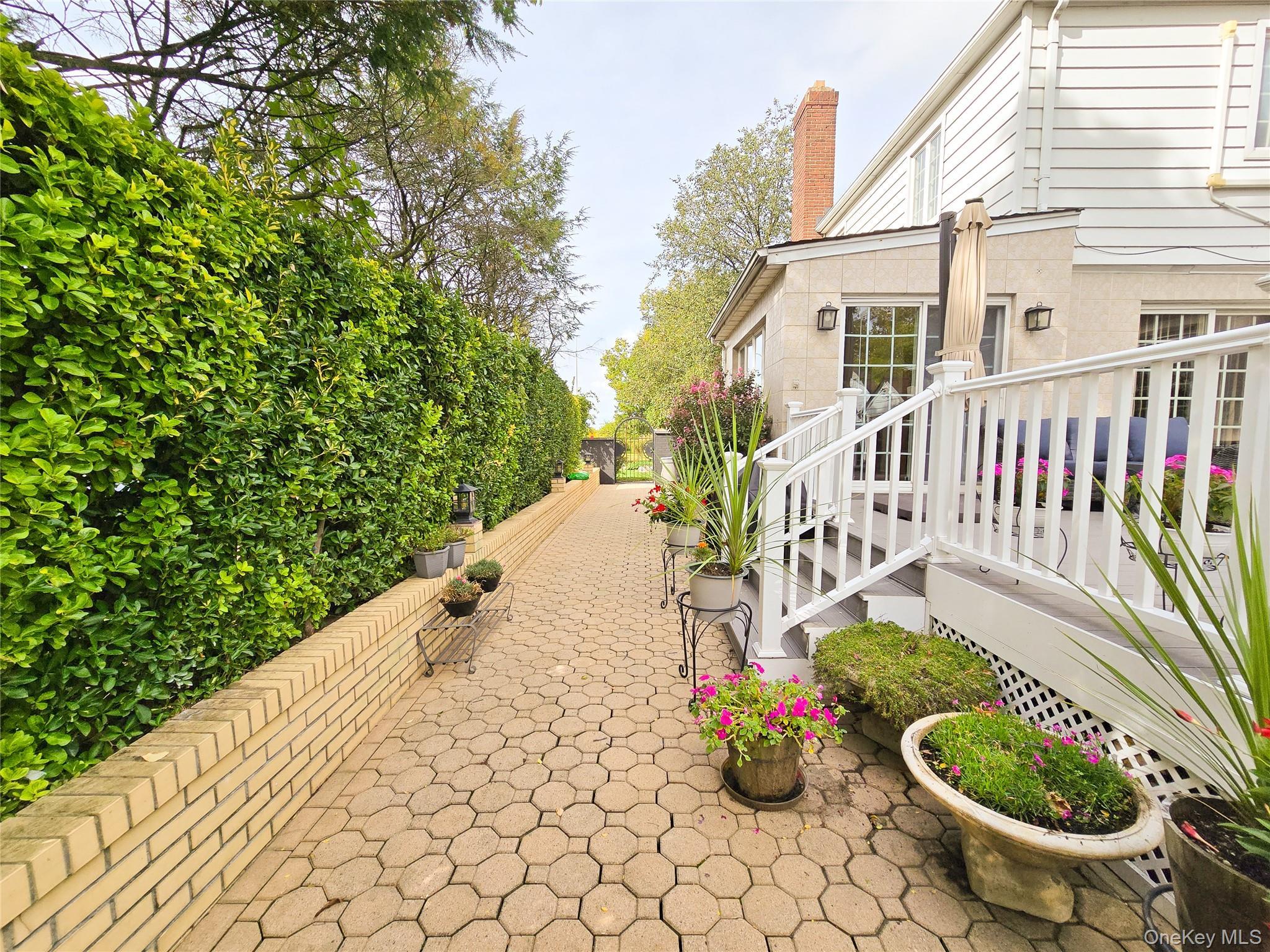 Single Family 215 Street Queens, NY 11364, MLS-1056341-31
