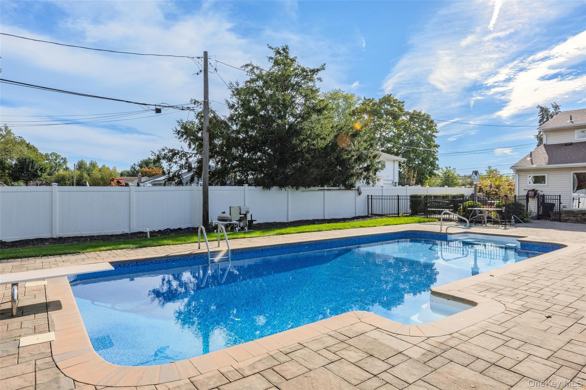 Single Family Elwood Road Suffolk County, NY 11731, MLS-1056342-23