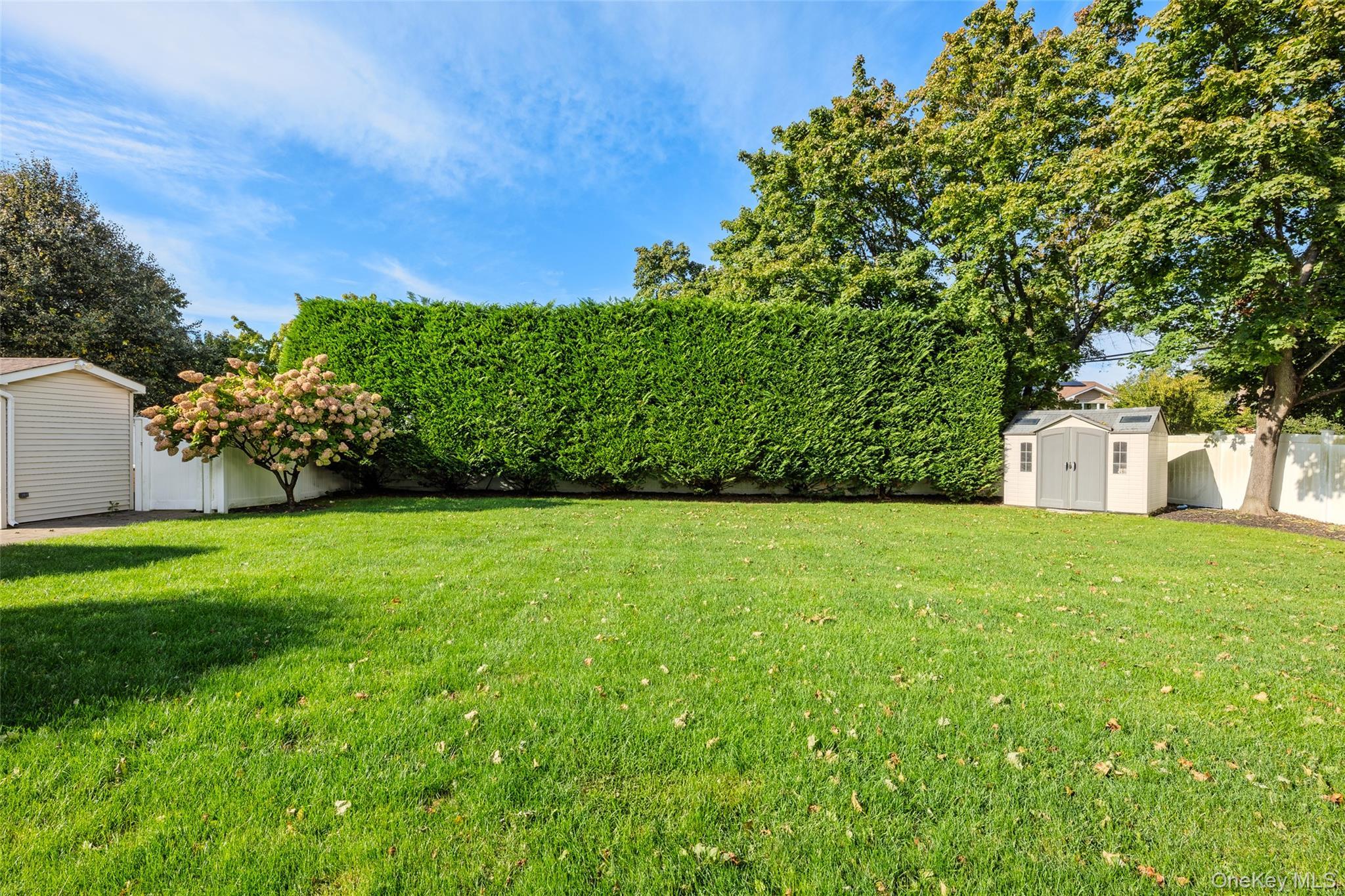 Single Family Elwood Road Suffolk County, NY 11731, MLS-1056342-26