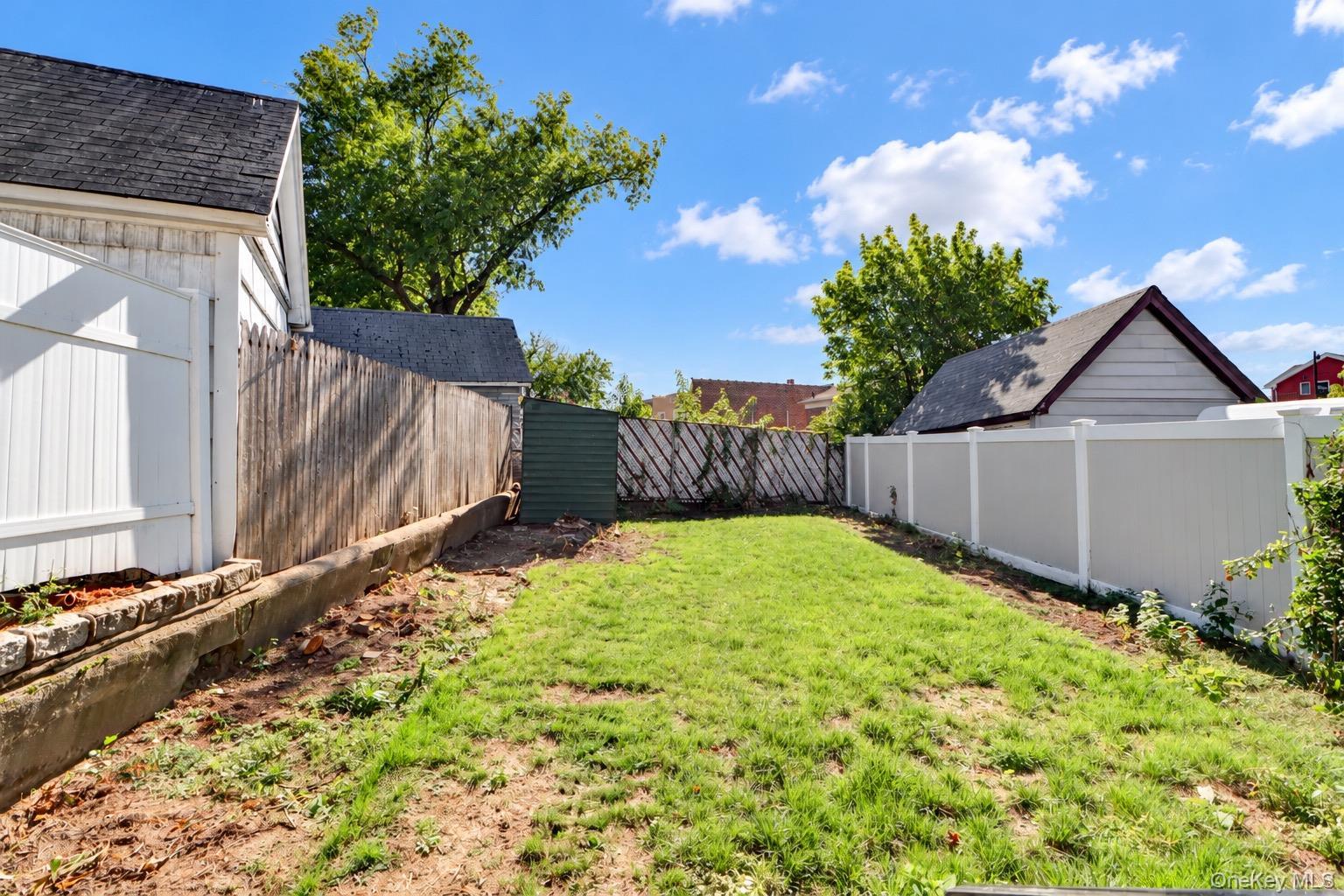 Single Family 53rd Drive Queens, NY 11378, MLS-1056366-40