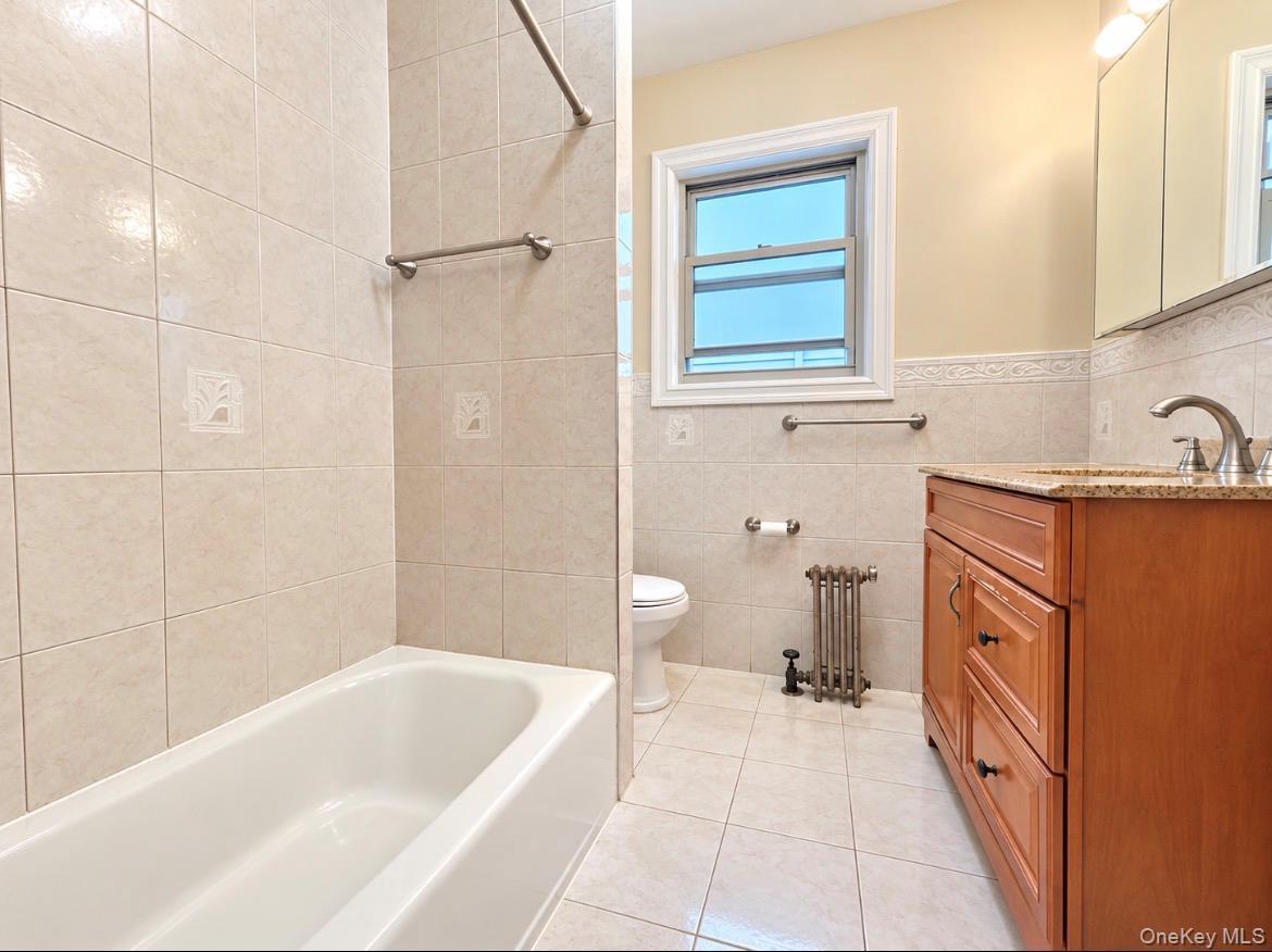 Single Family 84th Street  Queens, NY 11373, MLS-1056402-17