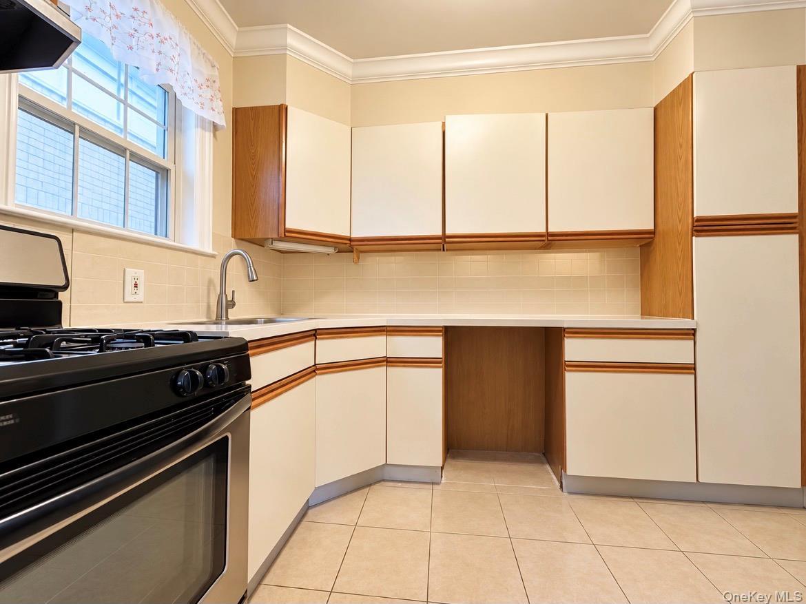 Single Family 84th Street  Queens, NY 11373, MLS-1056402-18