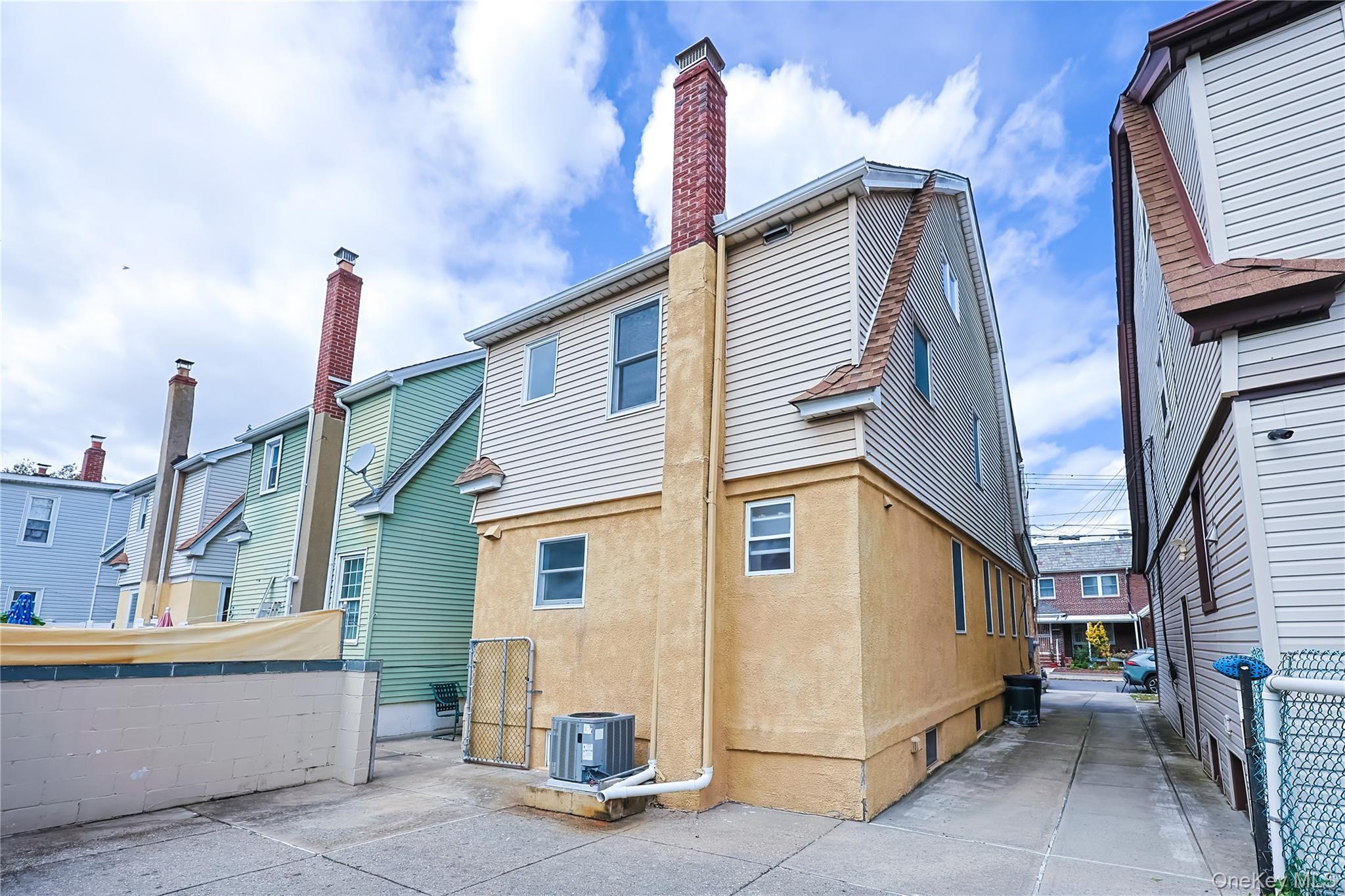 Single Family 84th Avenue  Queens, NY 11432, MLS-1056416-3