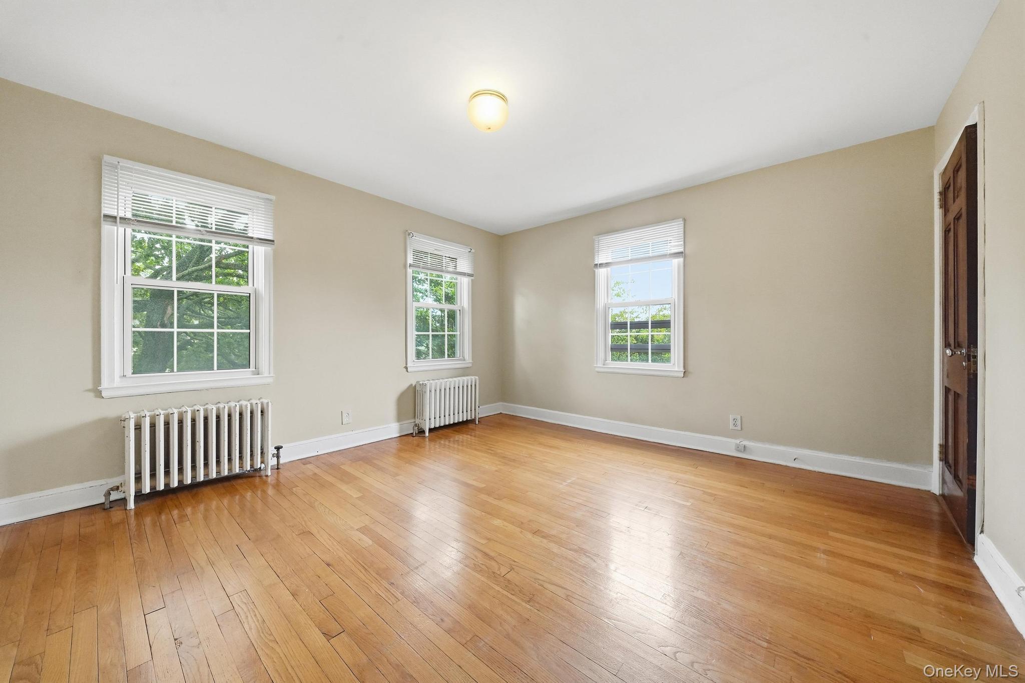 Single Family Tennyson Avenue  Nassau County, NY 11590, MLS-1056435-16
