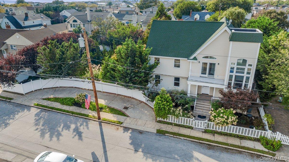 Single Family Coronado Street  Nassau County, NY 11509, MLS-1056437-32