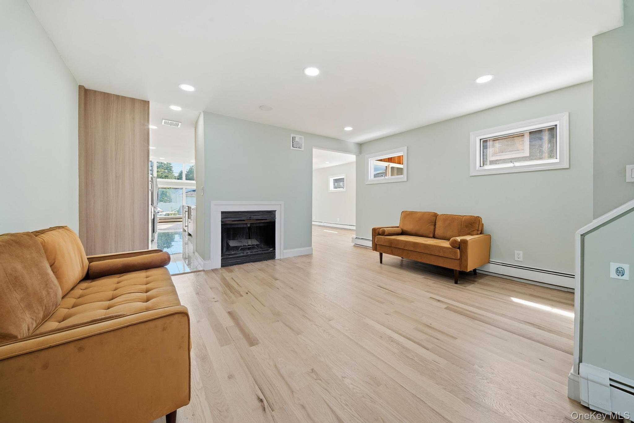 Single Family 5th Avenue Suffolk County, NY 11731, MLS-1056537-10
