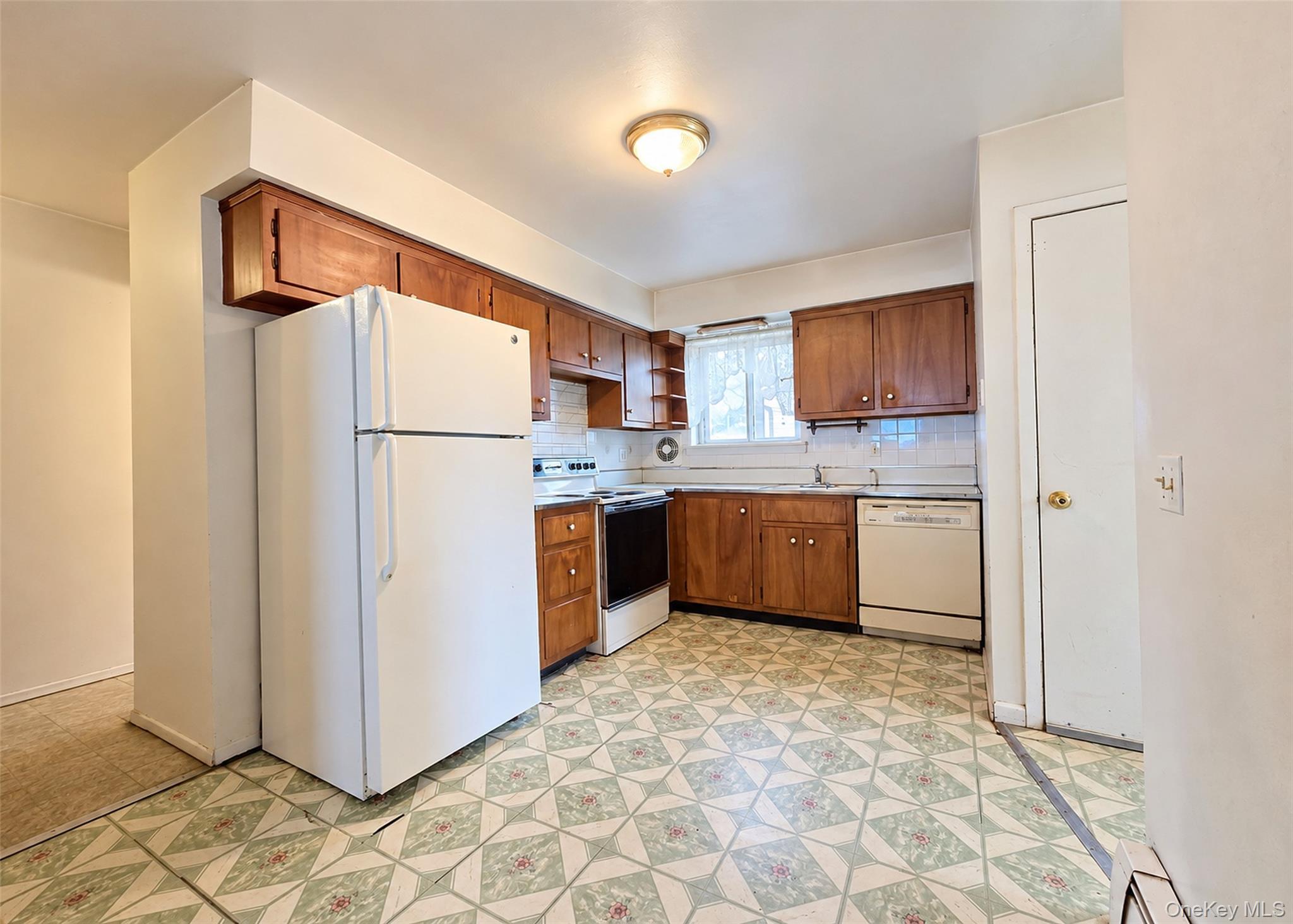 Single Family Robinwood Drive Suffolk County, NY 11951, MLS-1056646-5