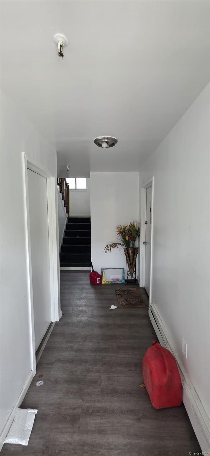 Single Family Ely Avenue Bronx, NY 10469, MLS-1056661-3