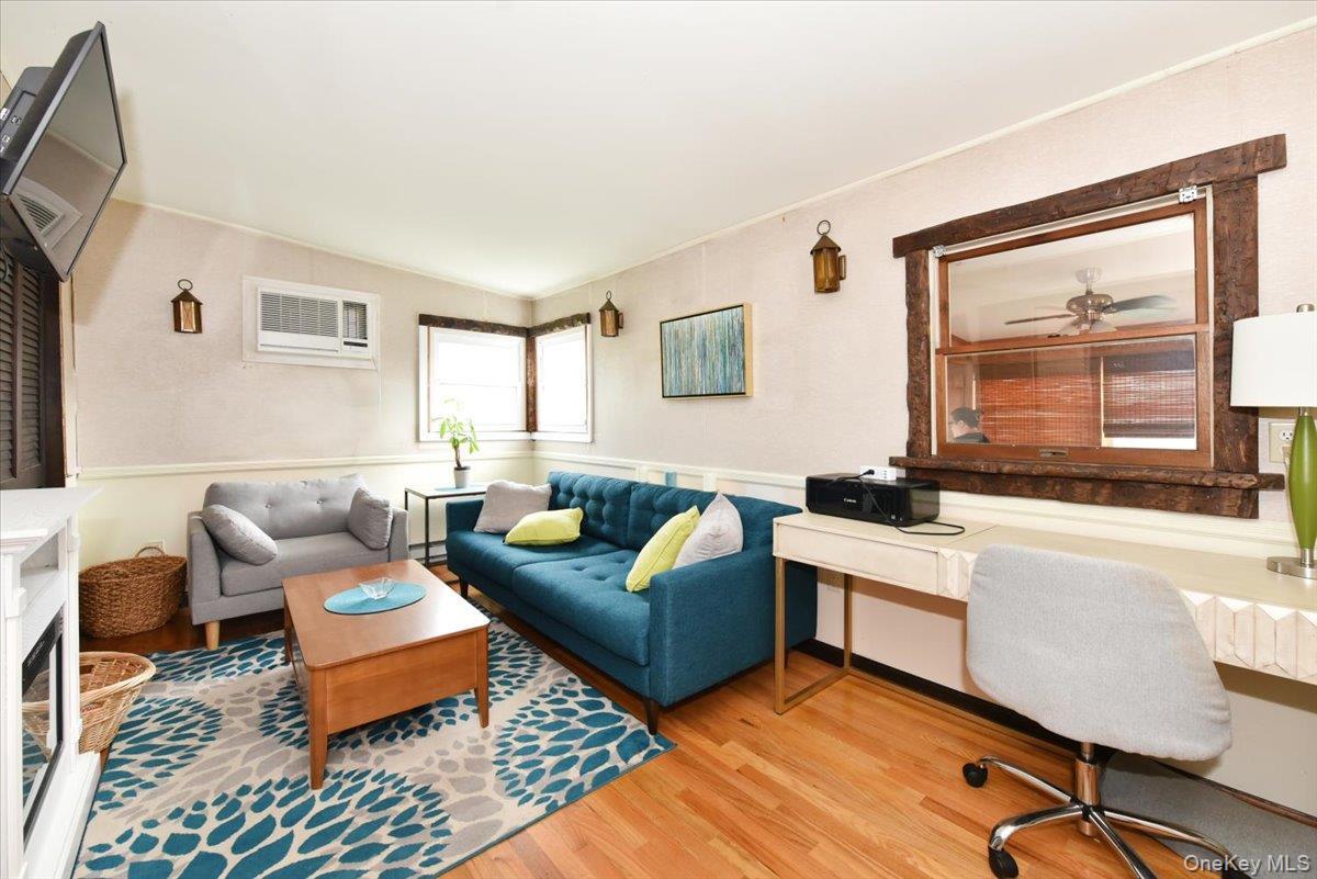 Single Family 4th Avenue Nassau County, NY 11518, MLS-1056669-18