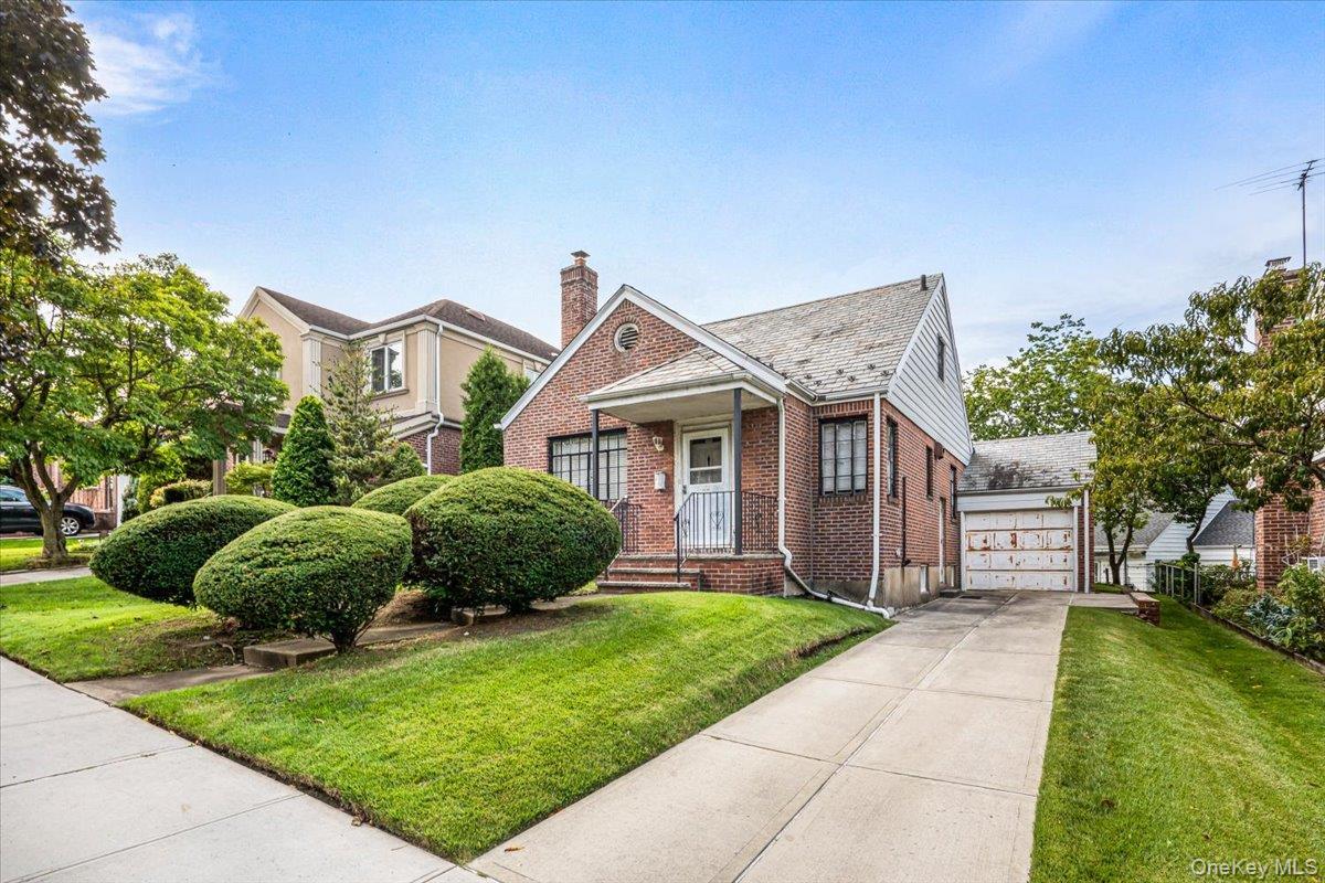 Single Family 145th Place  Queens, NY 11357, MLS-1056679-2