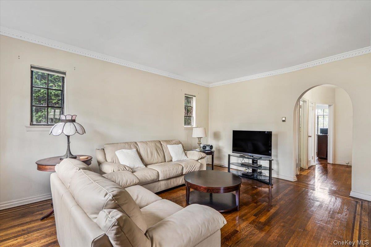 Single Family 145th Place  Queens, NY 11357, MLS-1056679-4