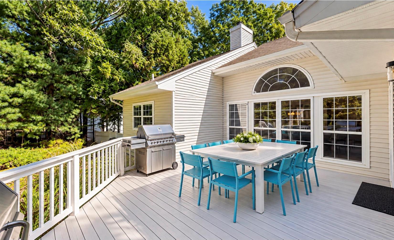 Single Family Willowood Court Suffolk County, NY 11977, MLS-1056685-28