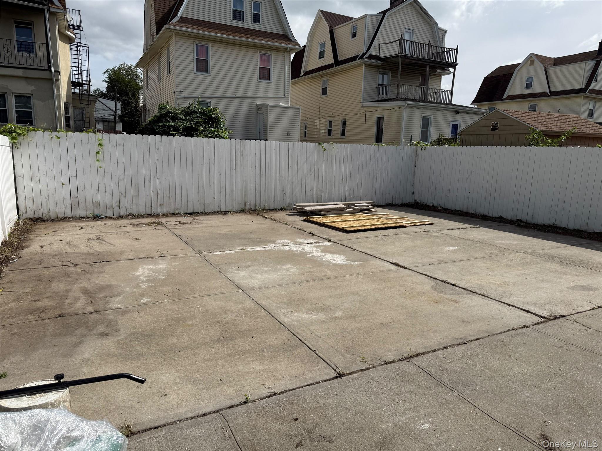 Single Family Beach 67th Street  Queens, NY 11692, MLS-1056714-17