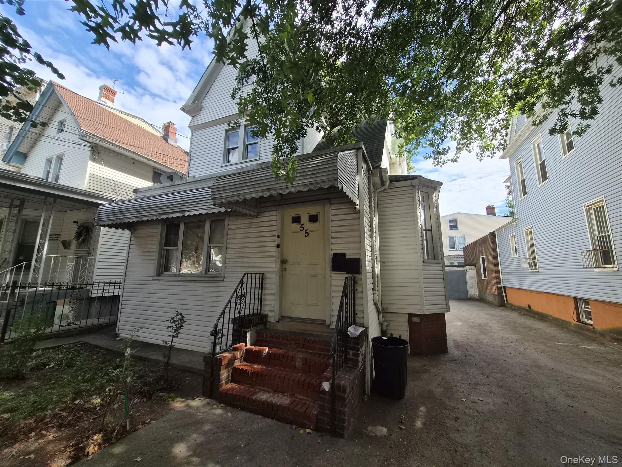 Single Family Richmond Street  Brooklyn, NY 11208, MLS-1056749-2