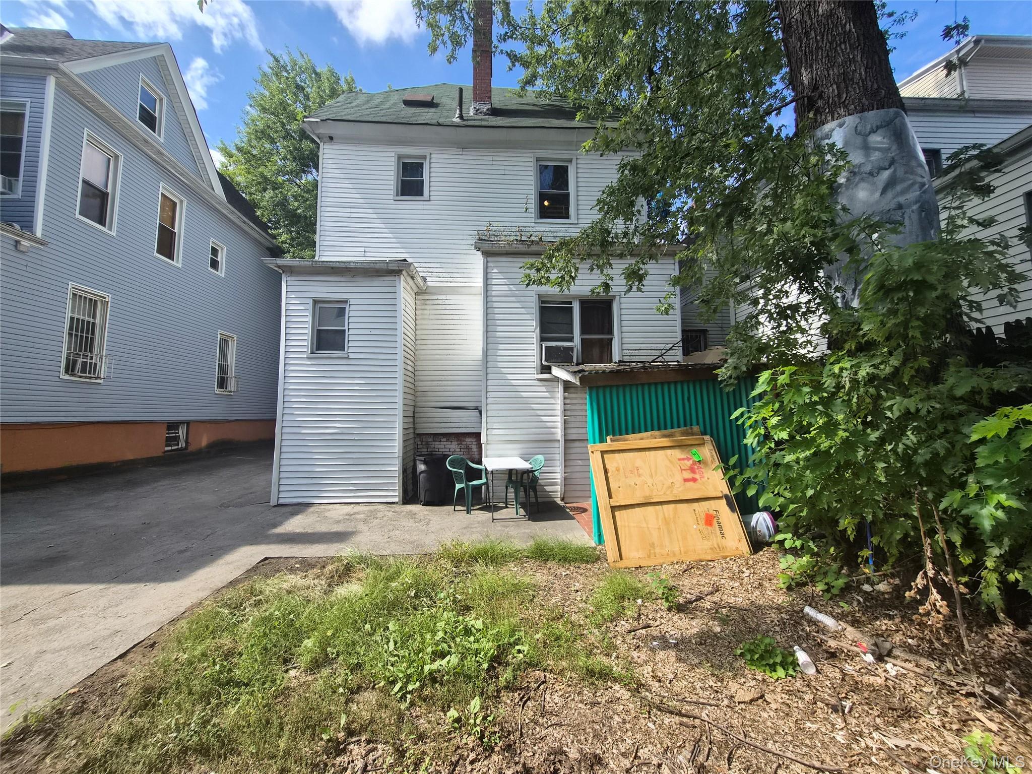 Single Family Richmond Street  Brooklyn, NY 11208, MLS-1056749-3