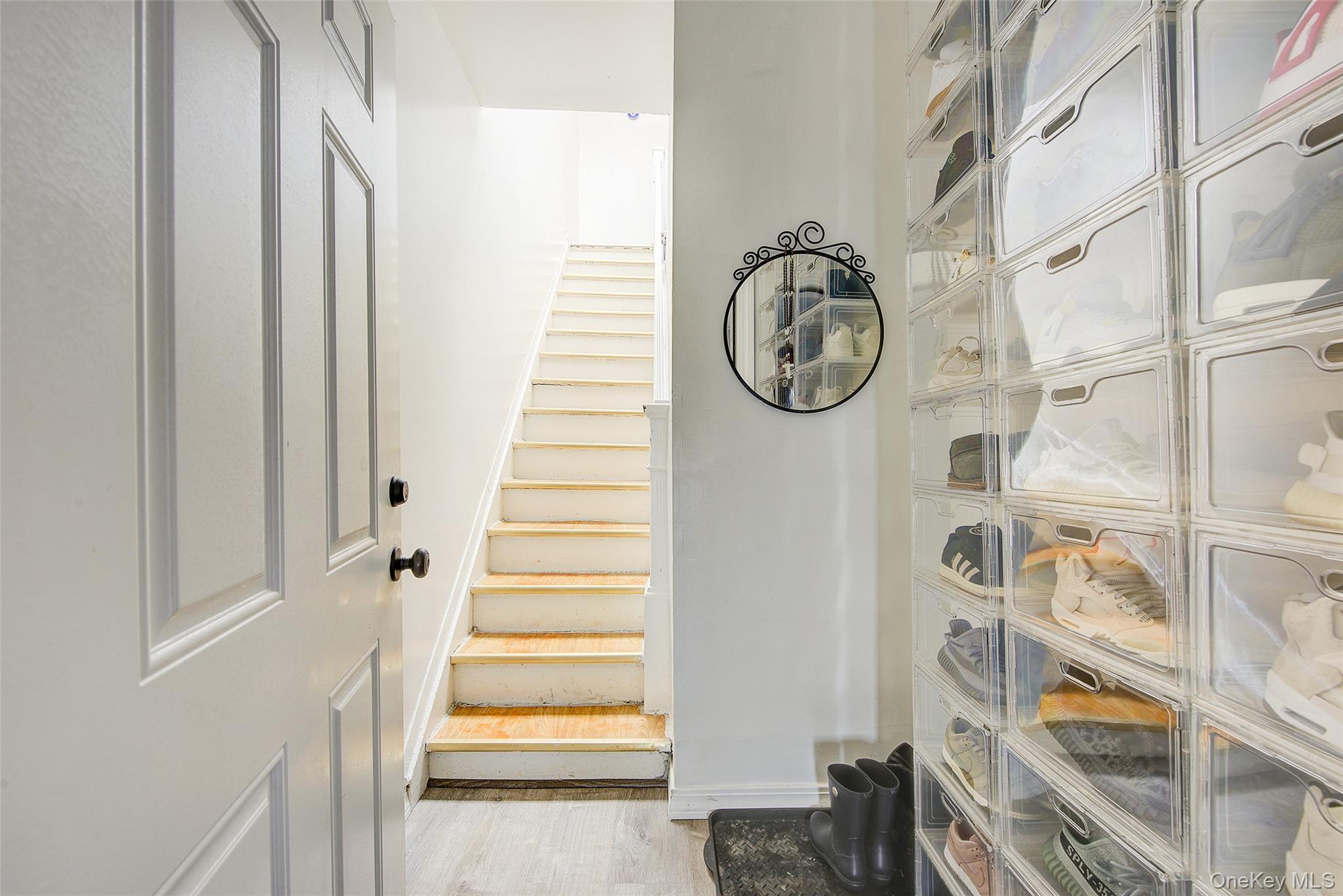 Single Family 95th Avenue Queens, NY 11416, MLS-1056757-11